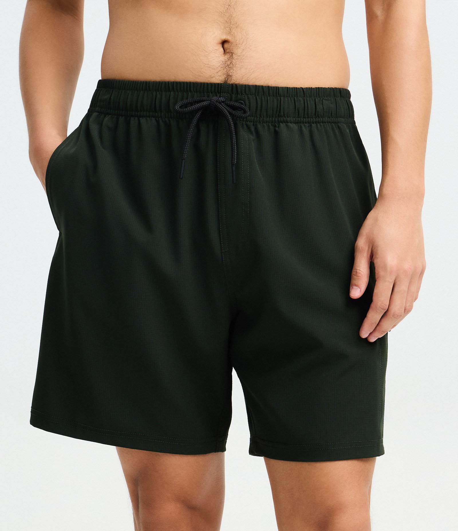 Bermuda Cargo Reta em Ripstop com Bolso Lateral Verde Escuro 2