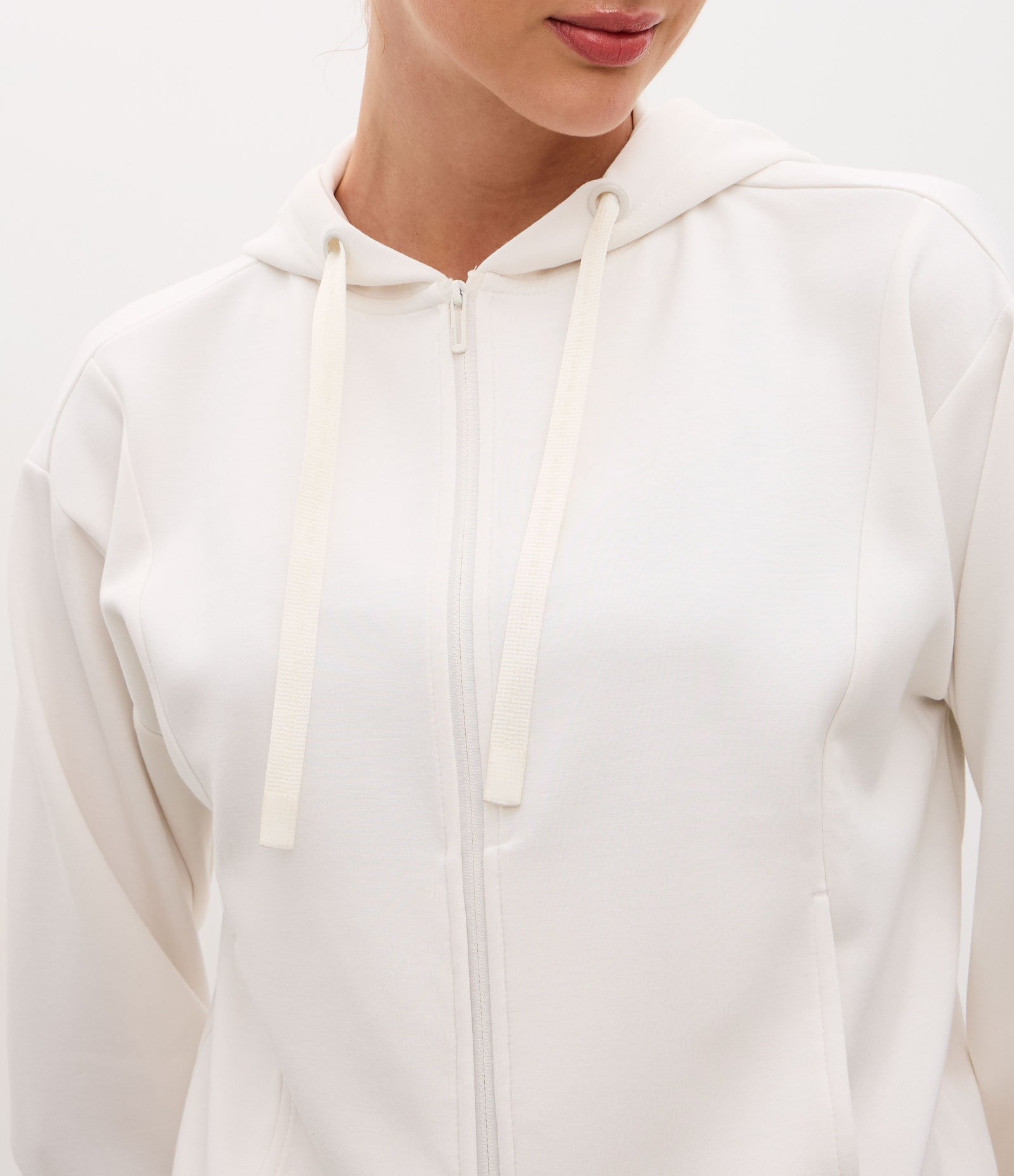 Jaqueta Esportiva Regular em Modal com Capuz Off White 3
