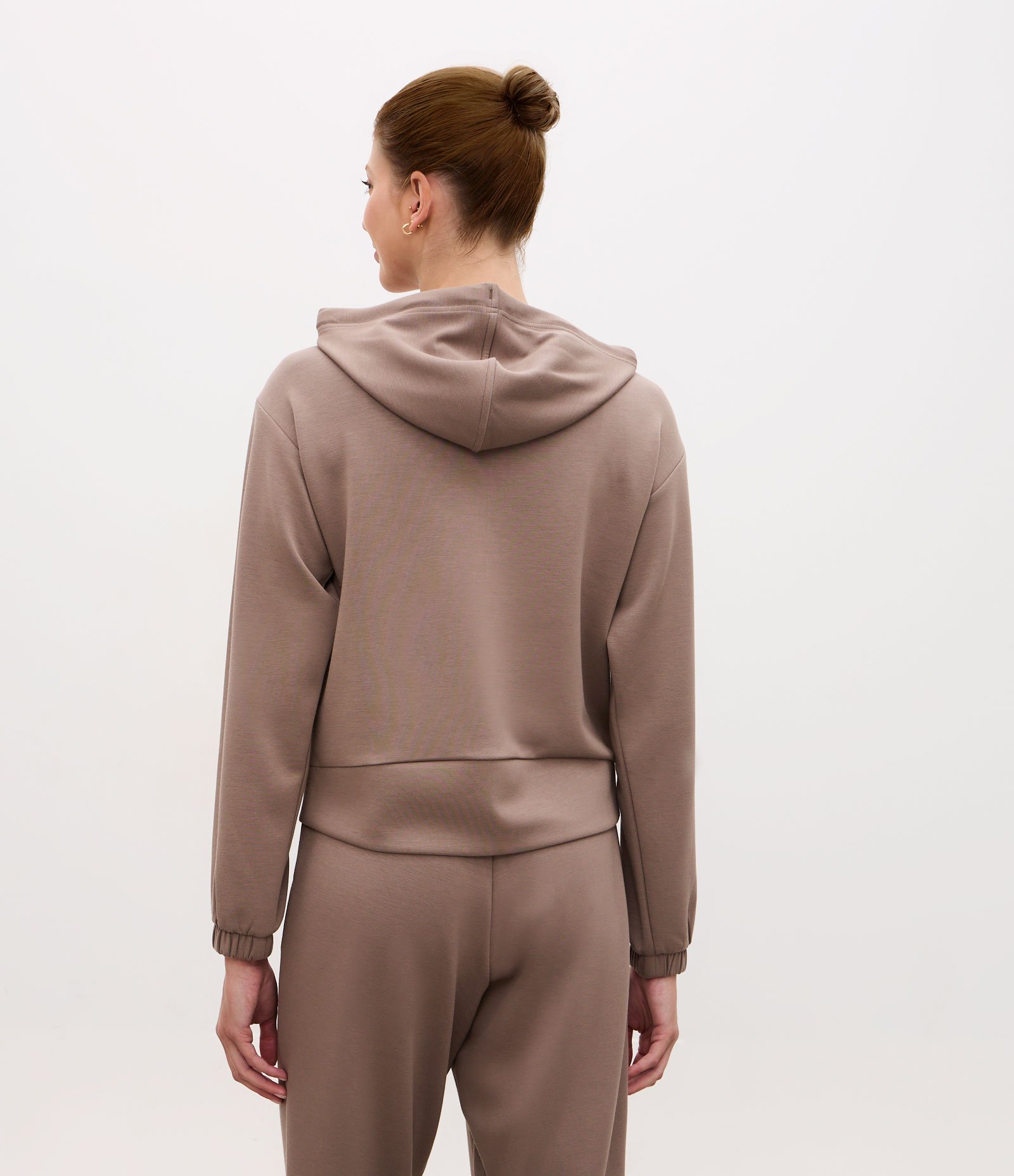 Jaqueta Esportiva Regular em Modal com Capuz Marrom 4