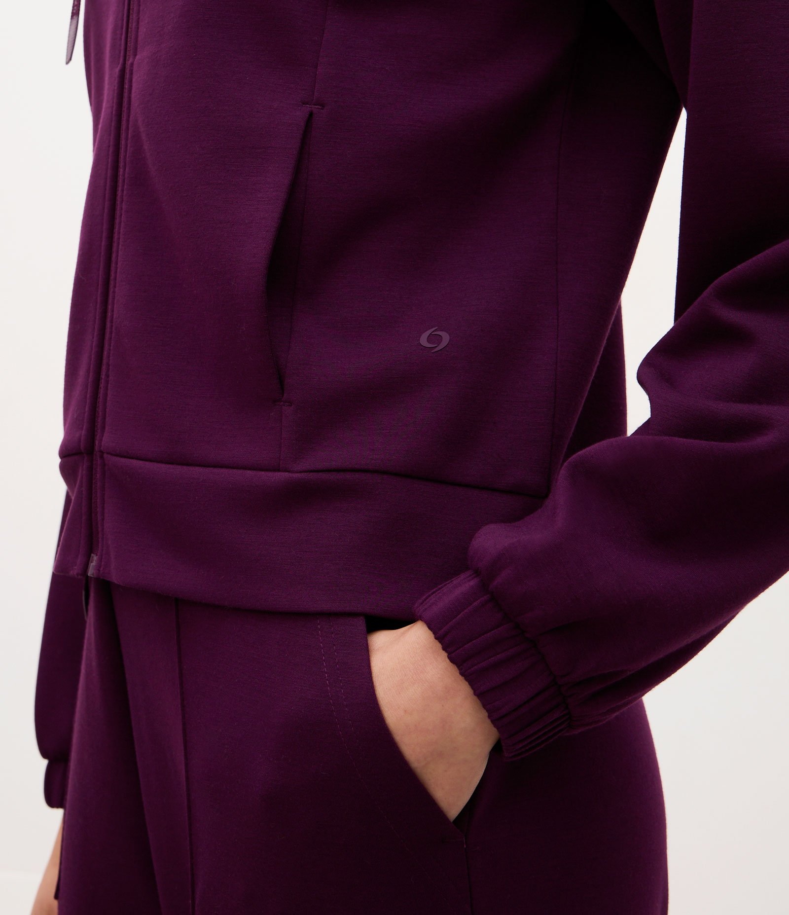 Jaqueta Esportiva Regular em Modal com Capuz Roxo 3