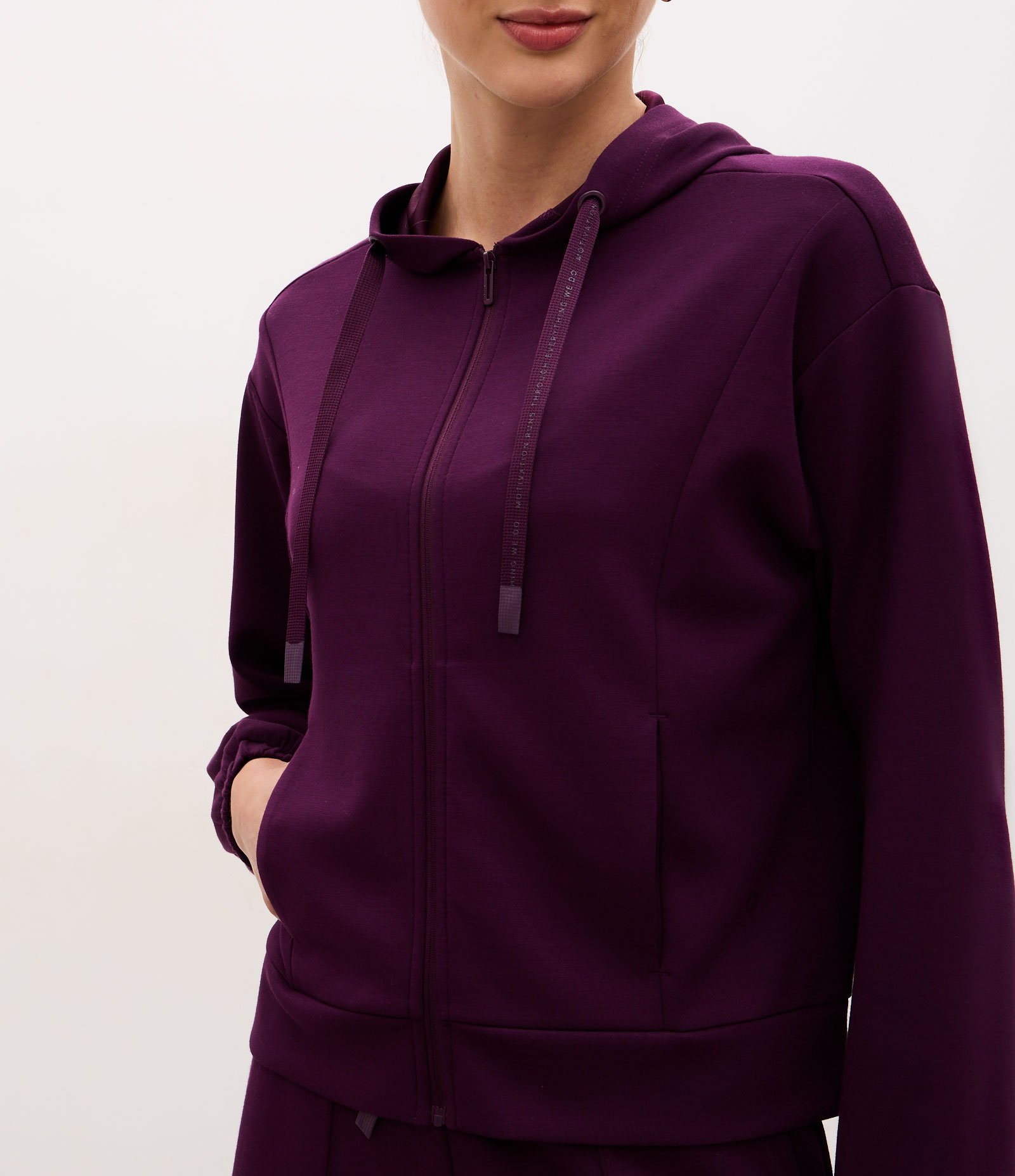 Jaqueta Esportiva Regular em Modal com Capuz Roxo 4