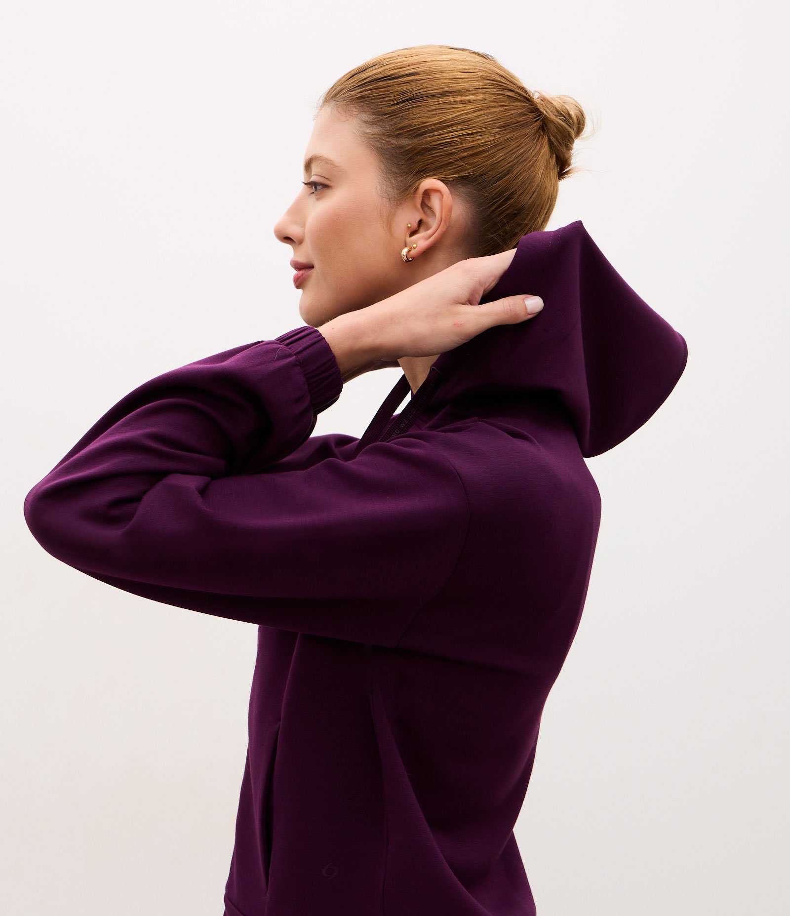 Jaqueta Esportiva Regular em Modal com Capuz Roxo 5