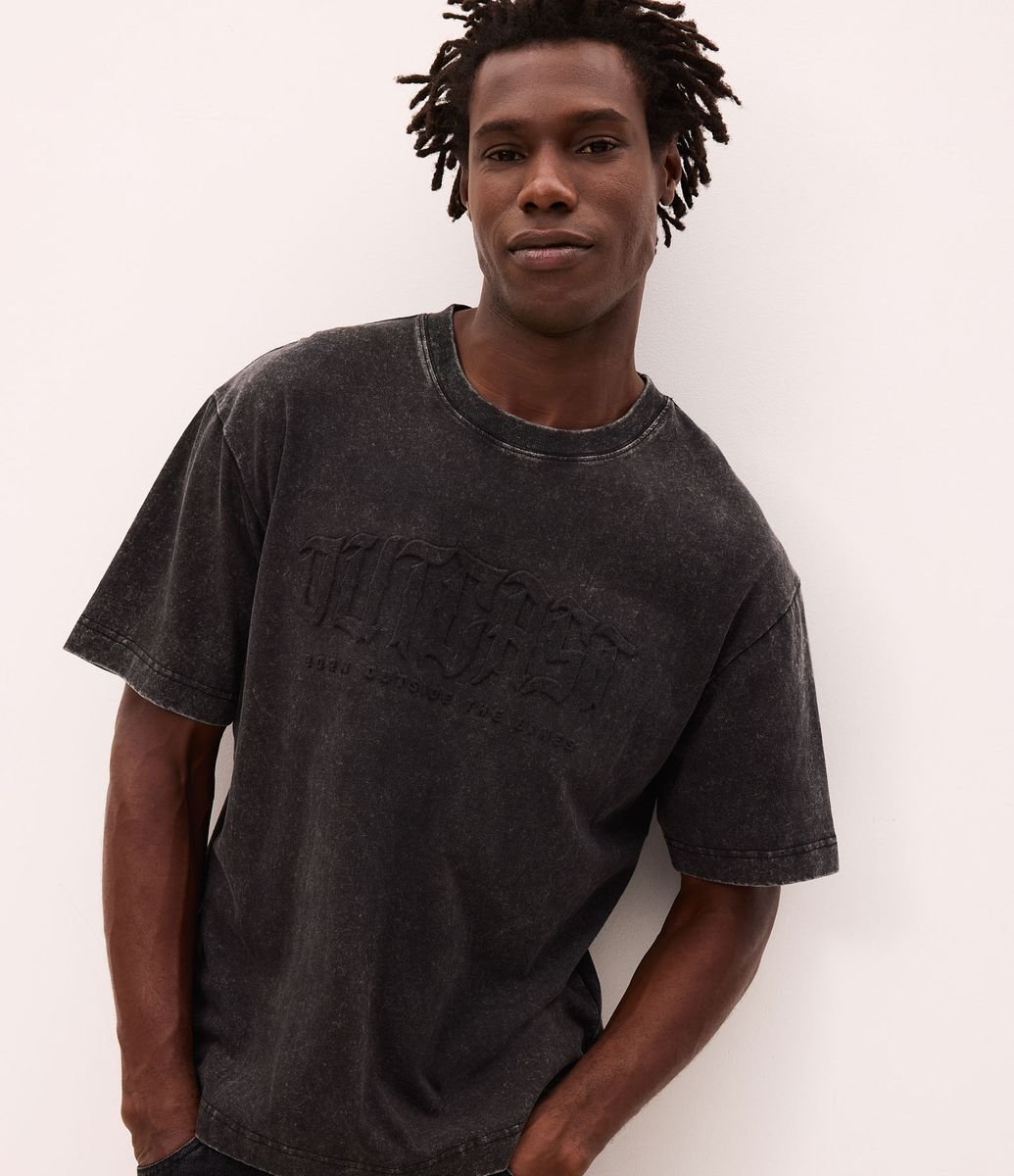 Camiseta Boxy em Algodão com Lettering Outcast Preto