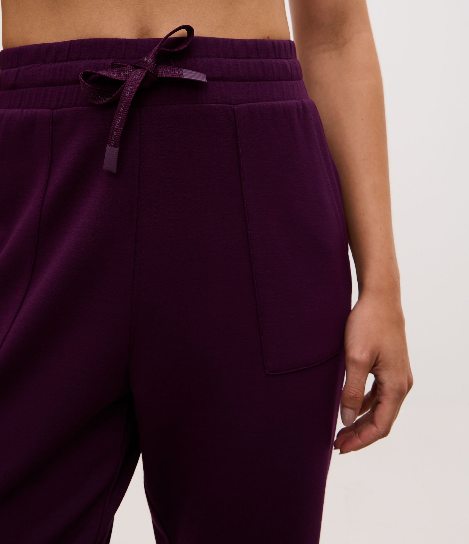 Calça Jogger Esportiva em Modal com Bolsos Roxo 3