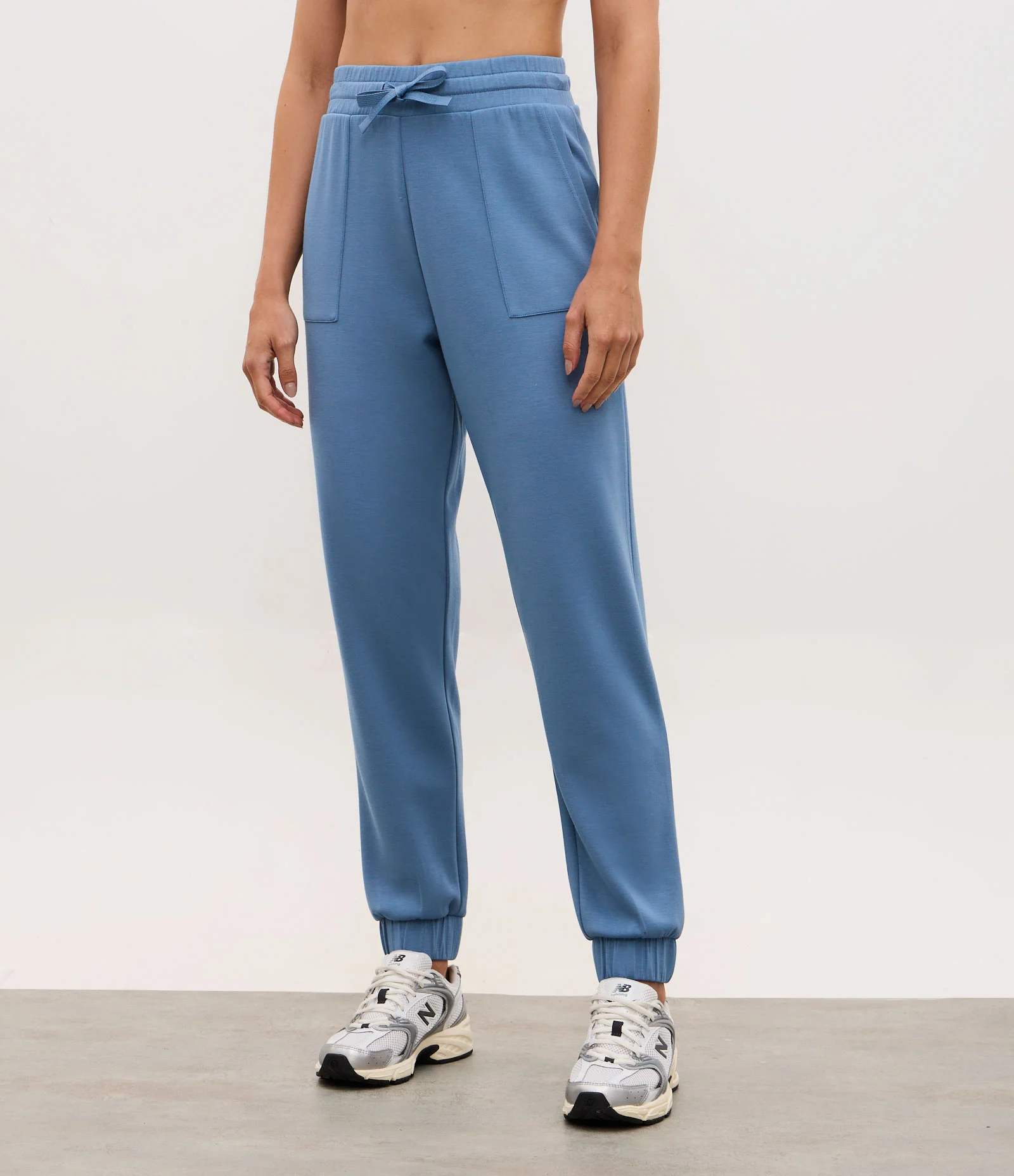 Calça Jogger Esportiva em Modal com Bolsos Azul 1