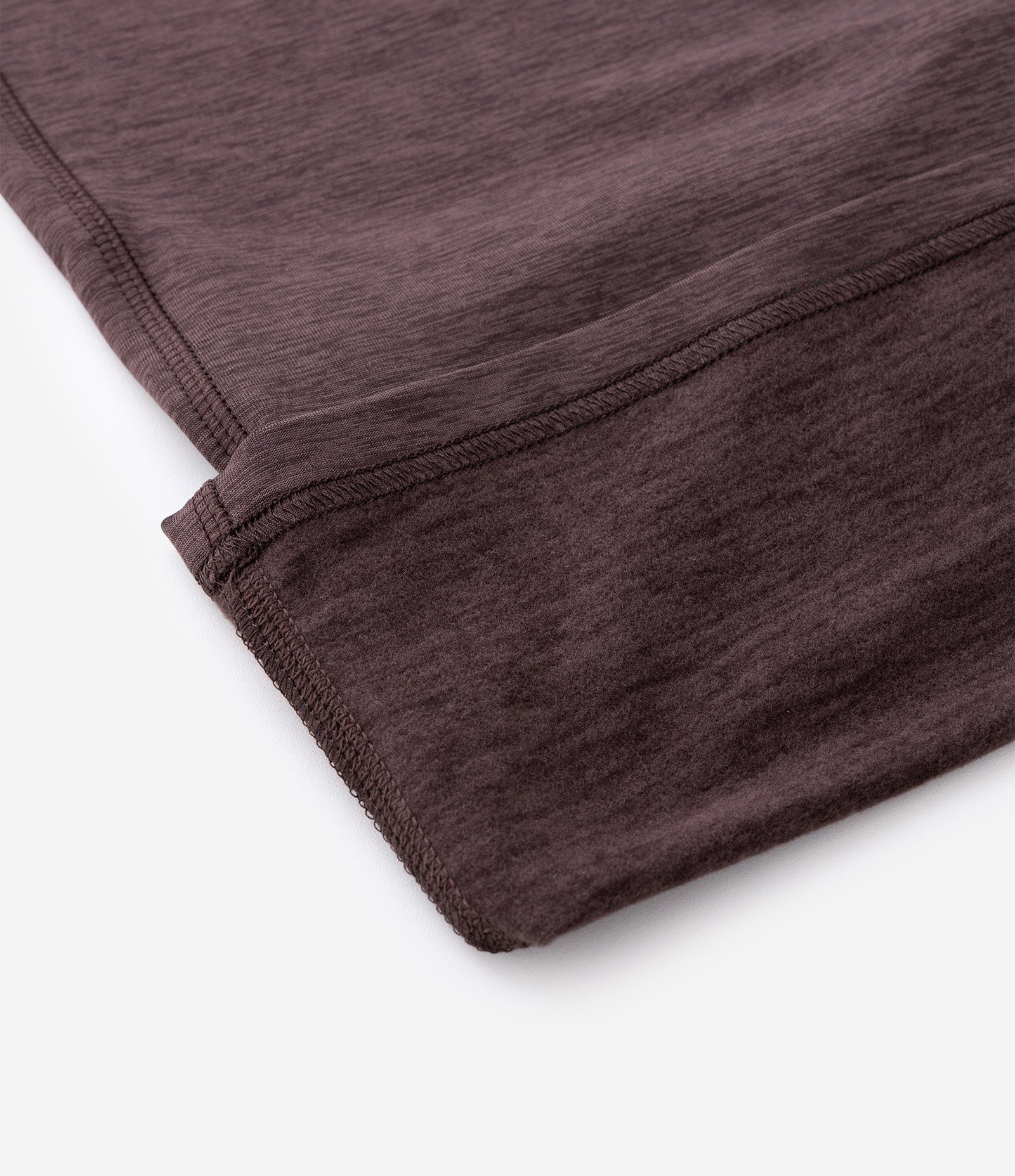 Camiseta Térmica Esportiva com Zíper na Gola e Recortes Marrom 9