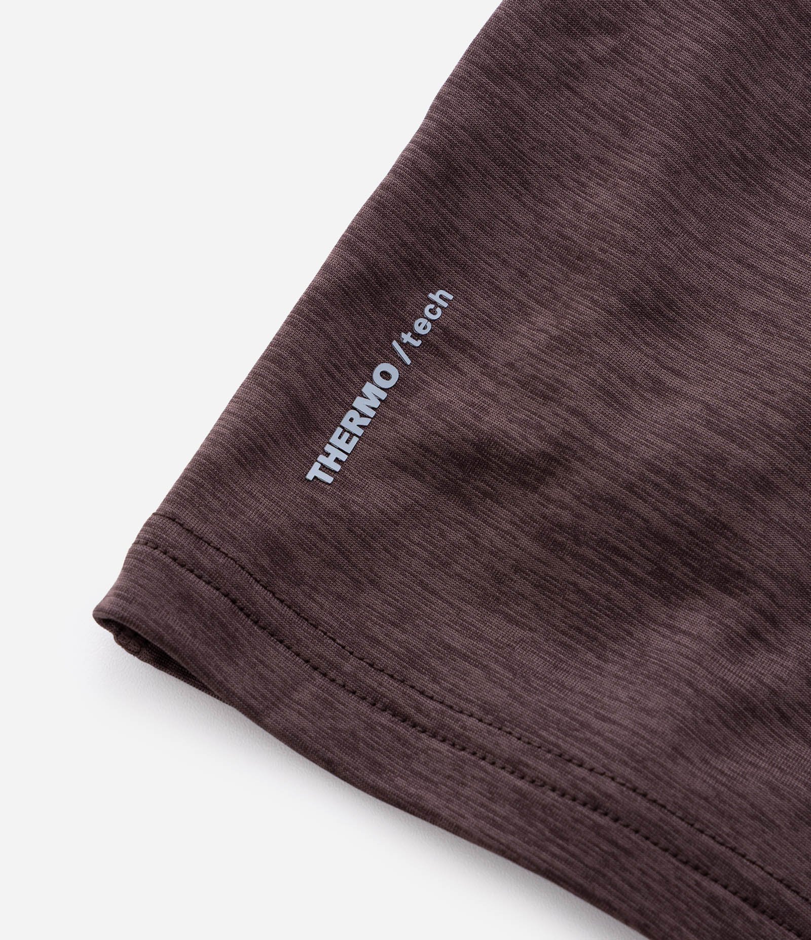 Camiseta Térmica Esportiva com Zíper na Gola e Recortes Marrom 10