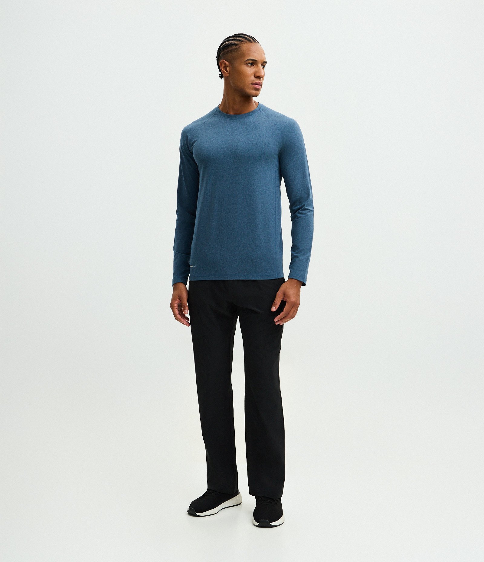 Camiseta Térmica em Manga Longa com Toque Suave e Recortes Azul 2