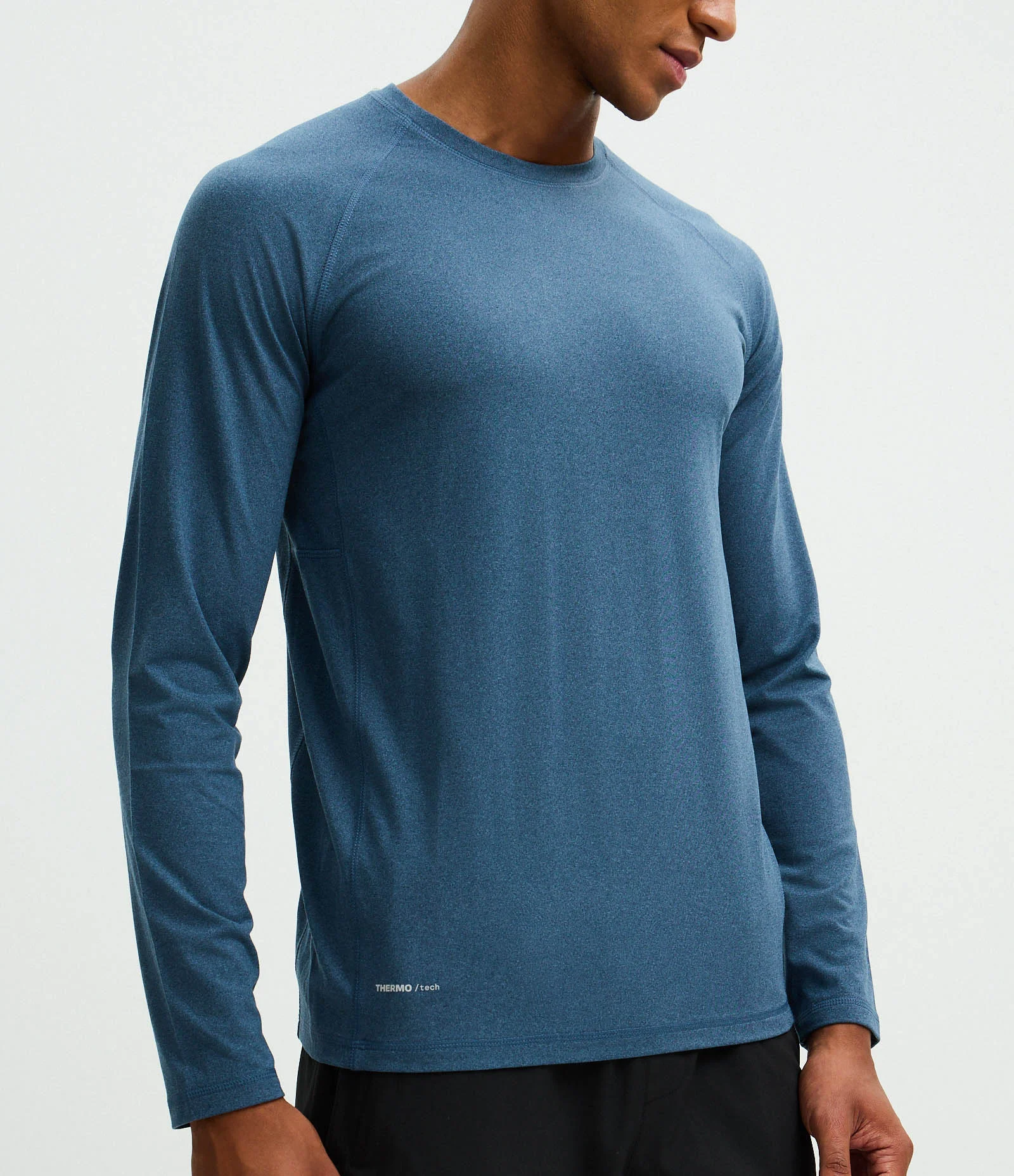 Camiseta Térmica em Manga Longa com Toque Suave e Recortes Azul 3