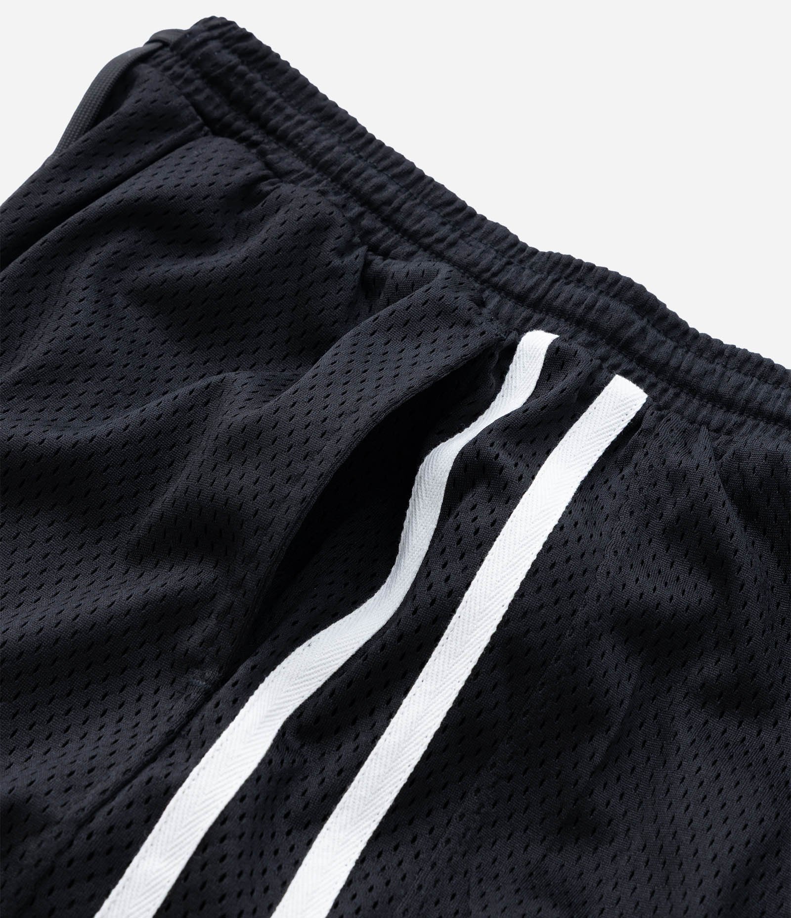 Bermuda com Bordado e Listras Laterais Preto 6