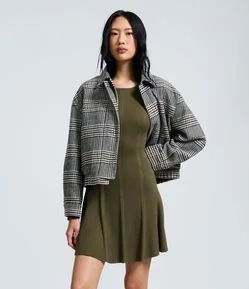 Vestido Skater Manga Longa em Tricô Canelado