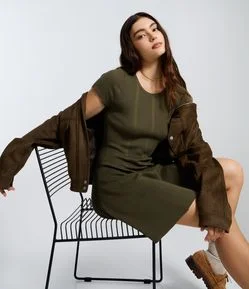 Vestido em Tricô Ajustado com Manga Curta Canelada