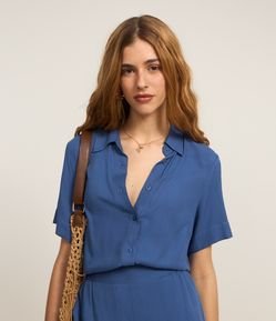 Camisa em Viscose com Botões e Manga Curta