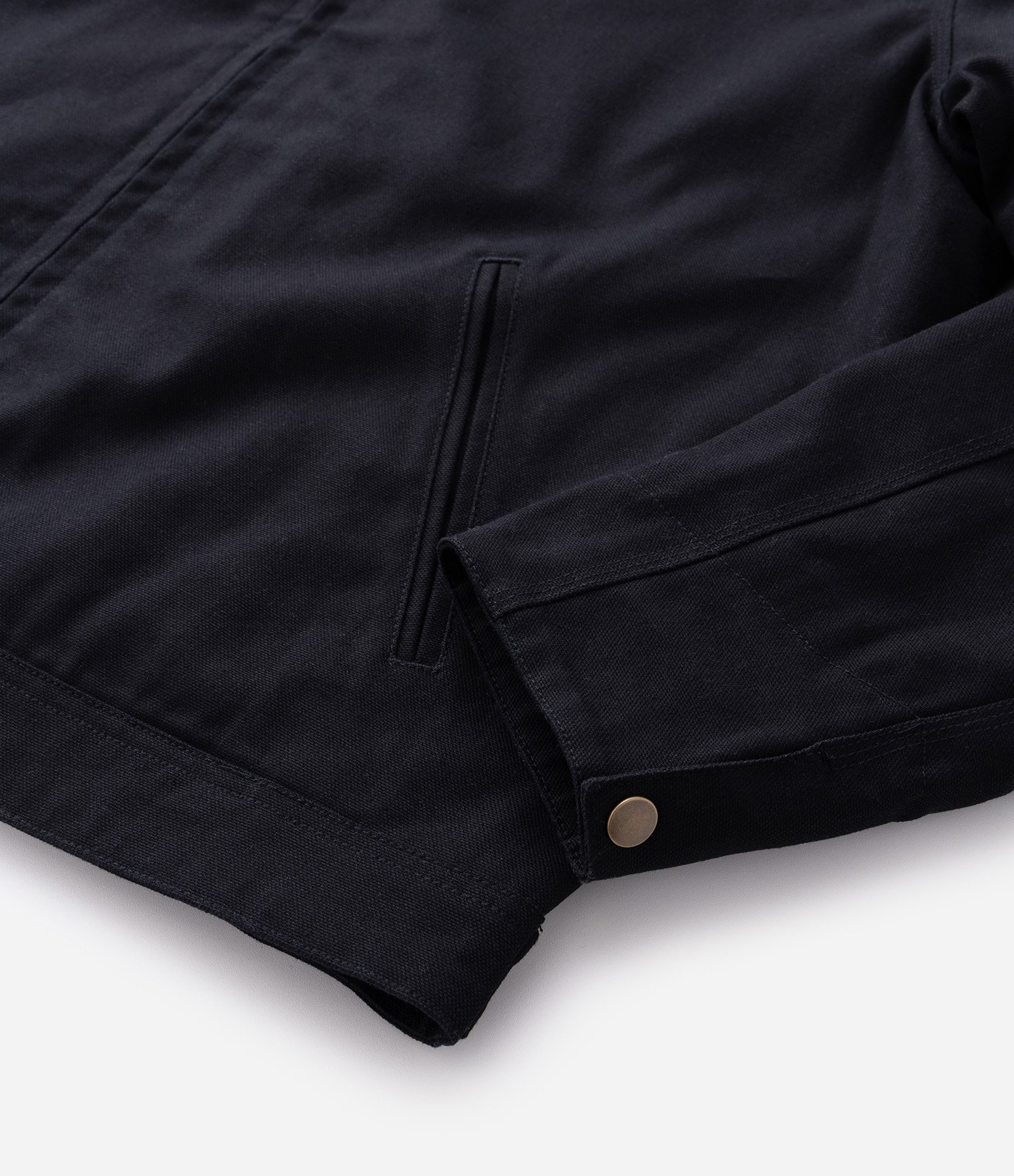 Jaqueta Trucker em Sarja com Gola de Veludo Contrastante e Bolsos Preto 4