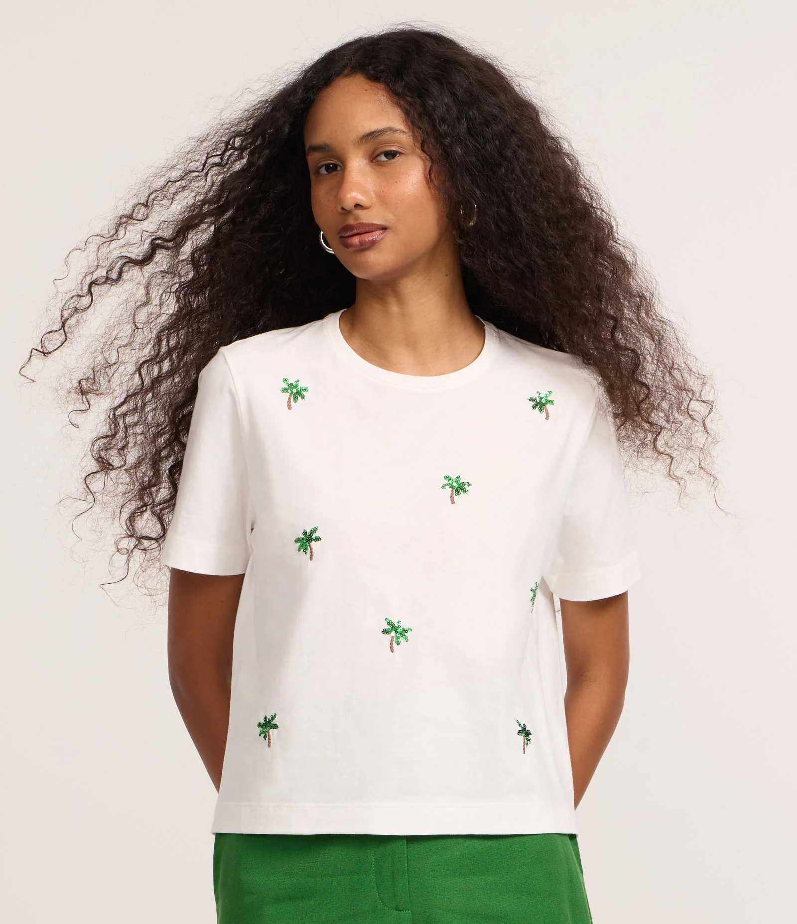 Camiseta em Algodão com Paetê Bordada de Coqueiro Branco 1