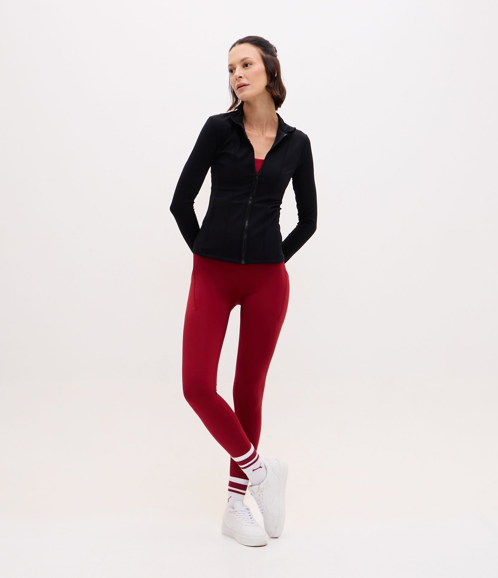 Jaqueta Esportiva em Microfibra com Zíper e Bolsos Preto 2