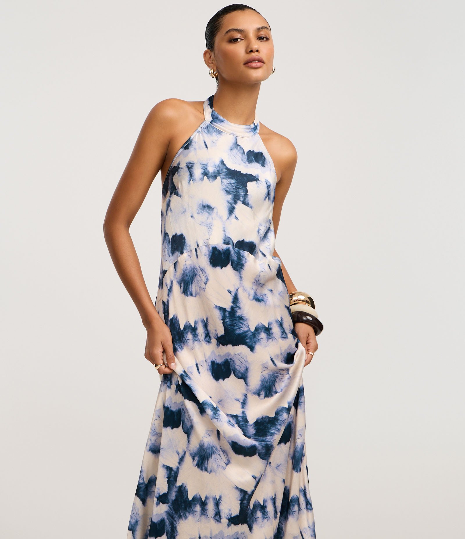 Vestido Slip Longo em Cetim com Estampa Abstrata Azul/Off White 2