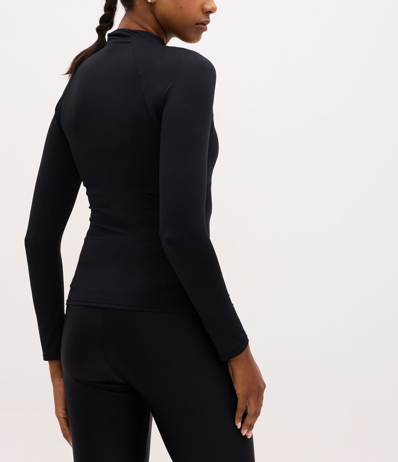 Camiseta Esportiva de Manga Longa e Gola Alta Preto 3