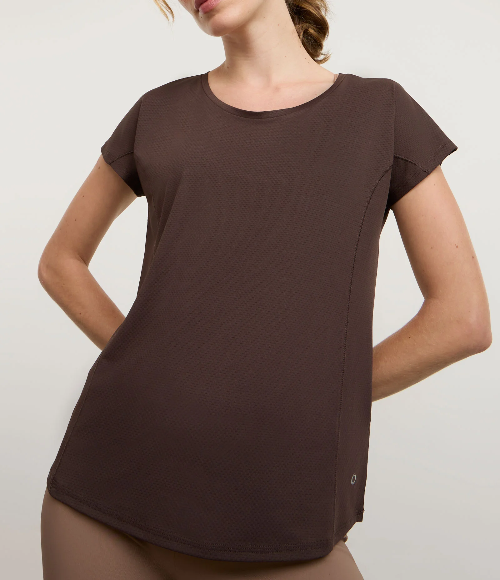 Camiseta Esportiva em Microfibra Texturizada Marrom Chocolate 2