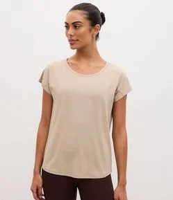 Camiseta Esportiva em Microfibra Texturizada