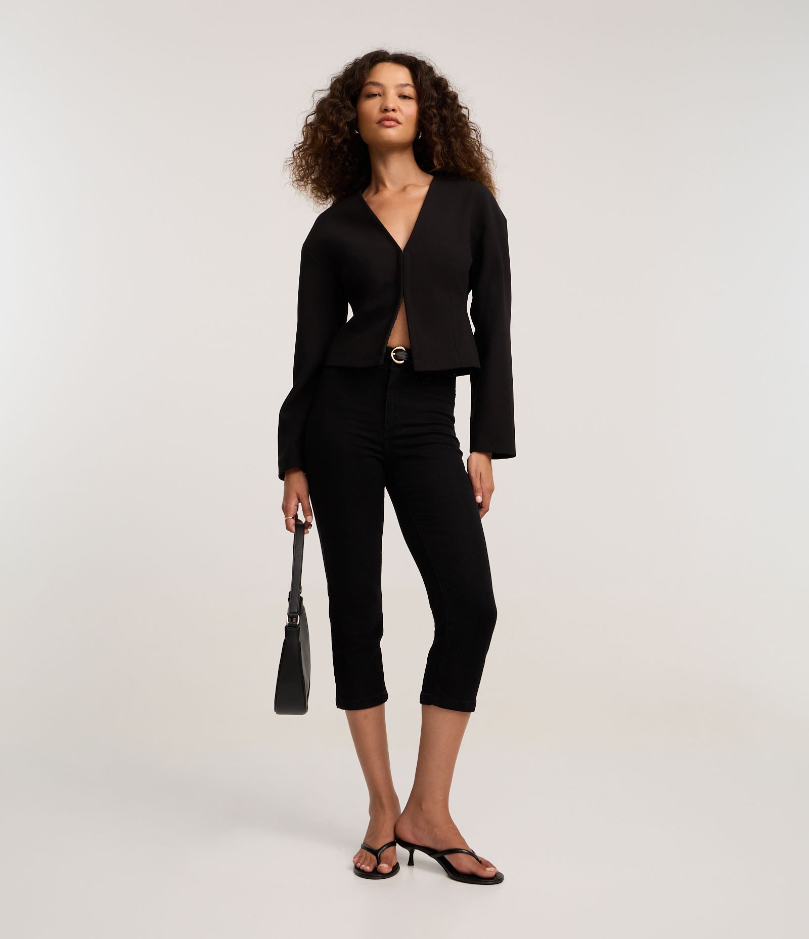 Blazer Slim Alfaiatada com Cava Deslocada e Manga Balloon Preto 2