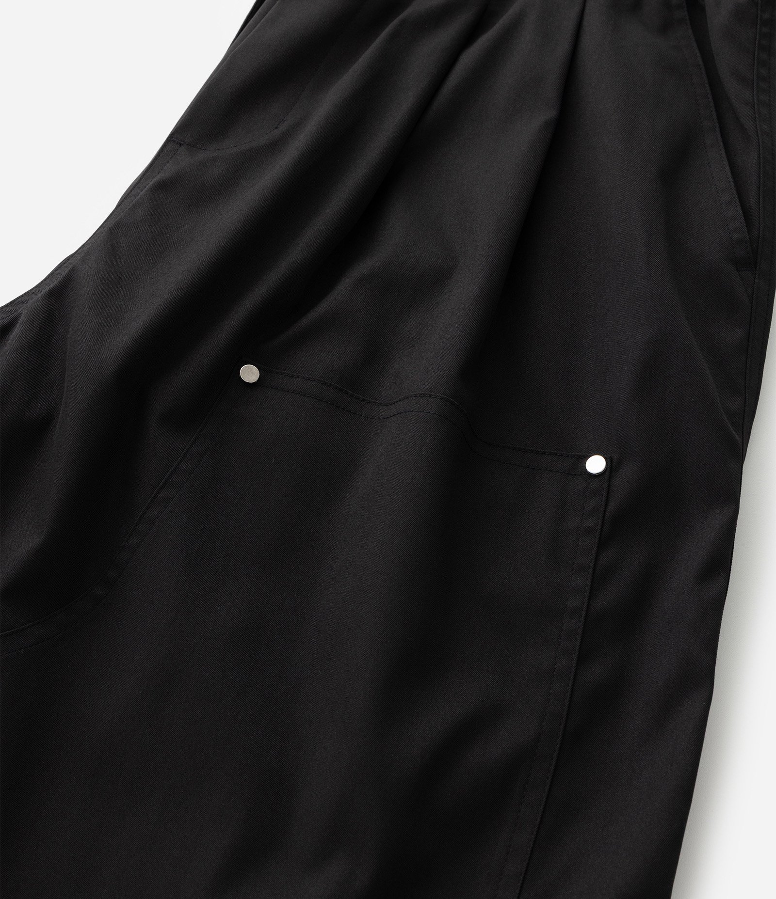 Bermuda Microfibra com Bolsos Frontais Preto 9