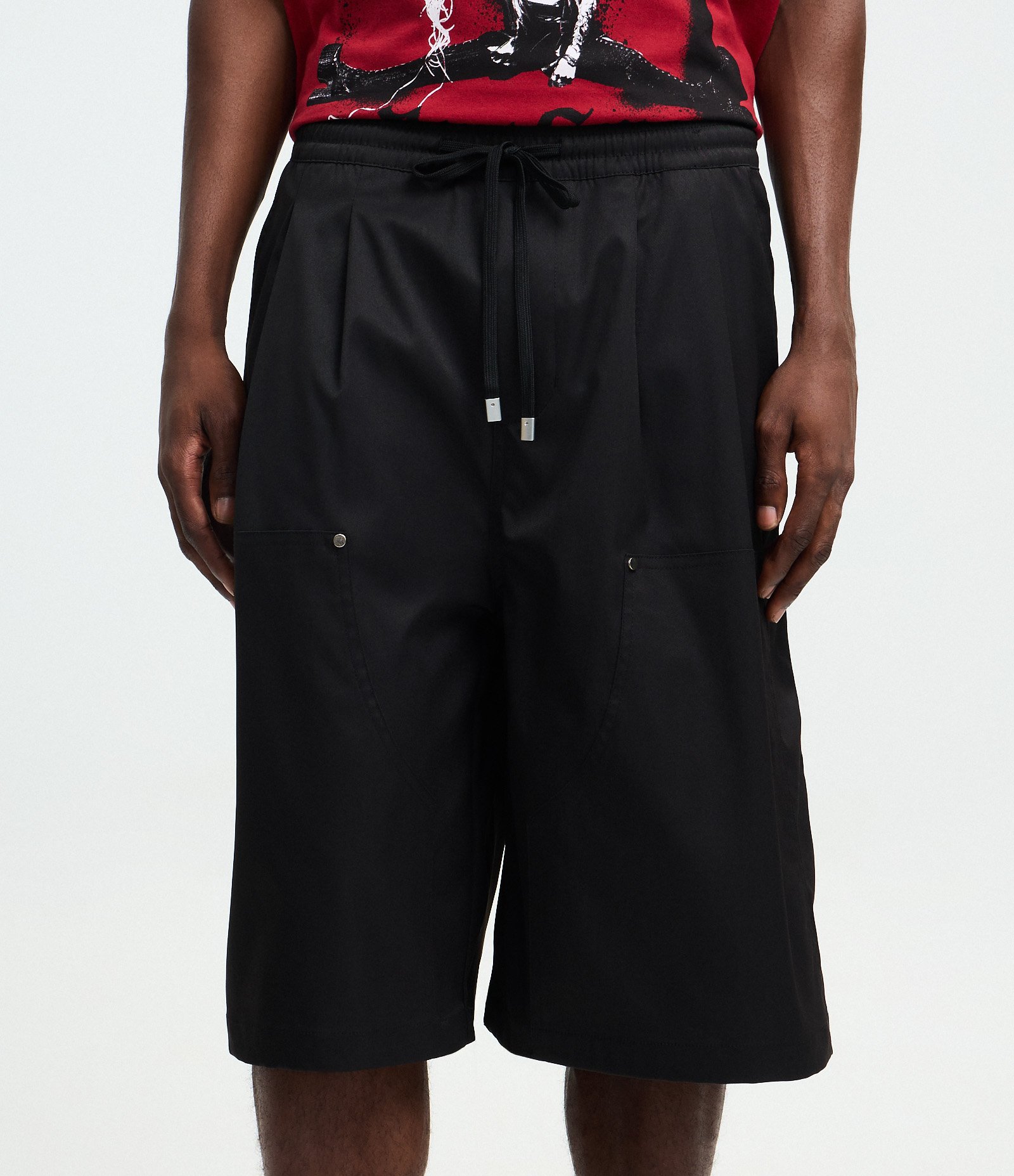 Bermuda Microfibra com Bolsos Frontais Preto 2