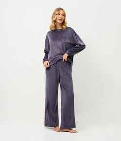 Pijama Longo em Plush com Bolsinho