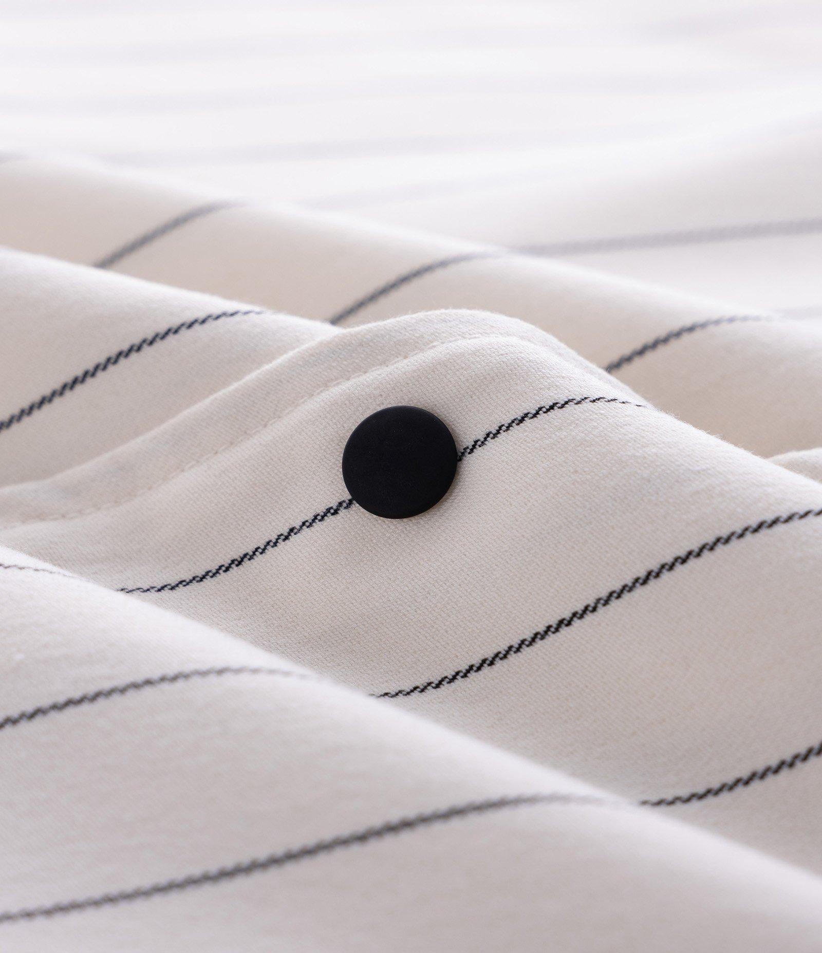 Camisa Baseball Listrada em Microfibra com Lettering Reckless Branco 7