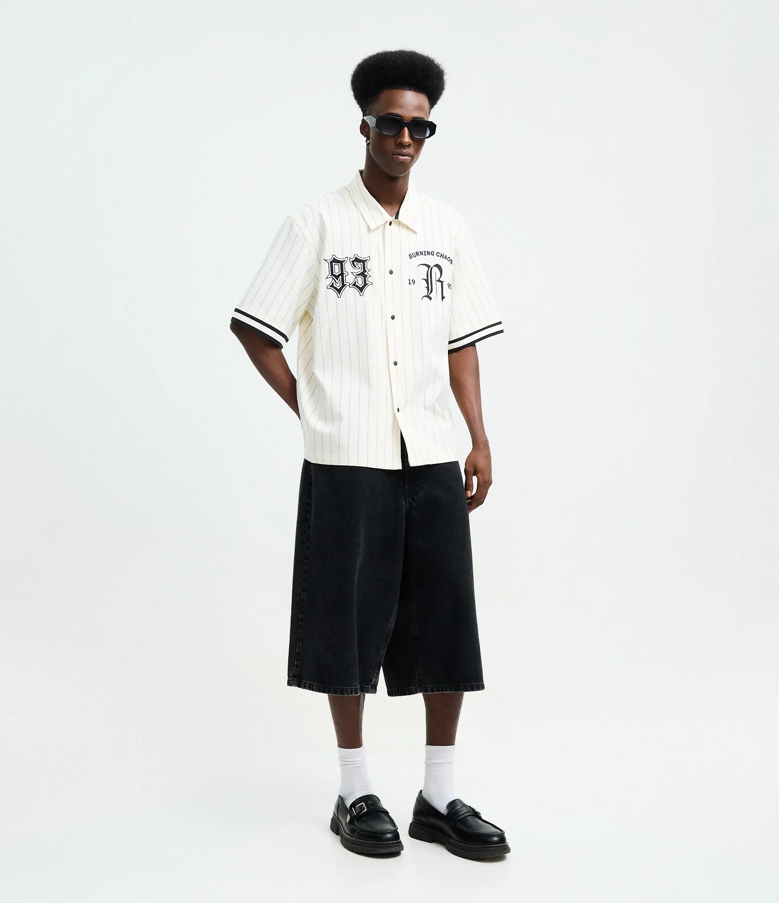 Camisa Baseball Listrada em Microfibra com Lettering Reckless Branco 2