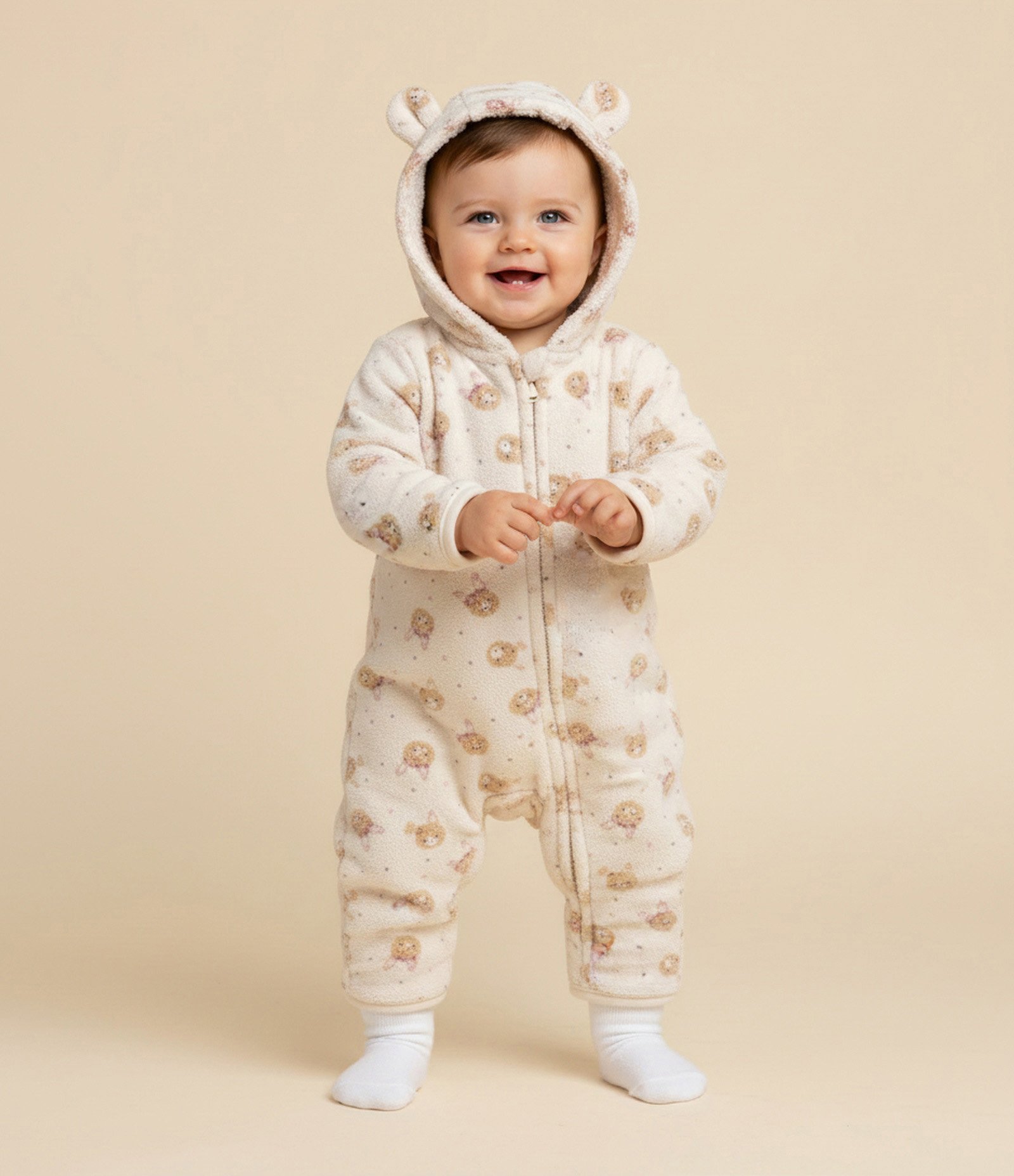 Macacão Bebê com Estampa Fullprint de Coelho – Tam RN a 18 Meses Off White 1