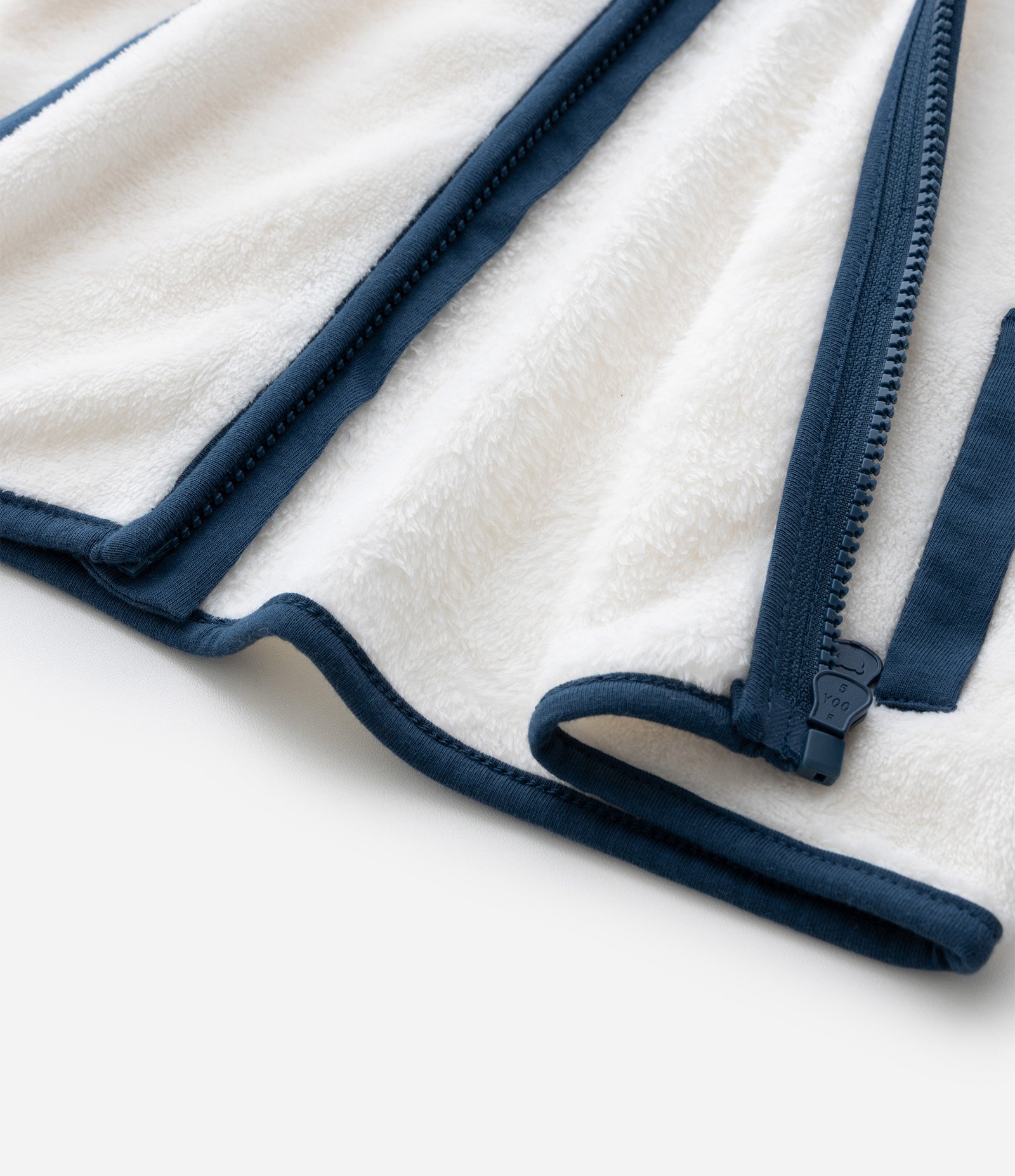 Conjunto Infantil Casaco com Capuz e Calça Bordado de Urso – Tam 0 a 18 Meses Branco/Azul 12