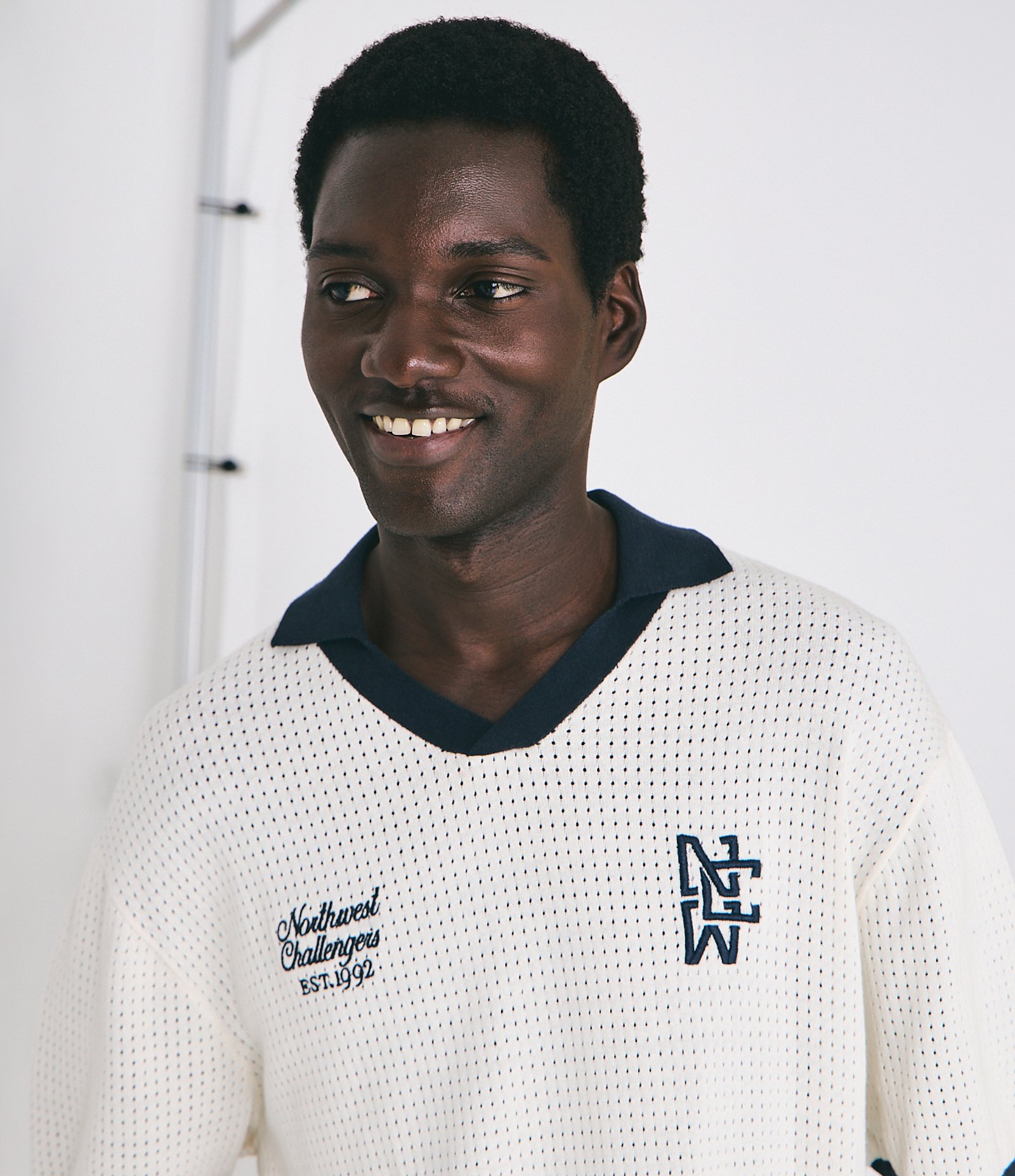 Camiseta Boxy em Tricô com Gola Polo e Bordado Off White 2