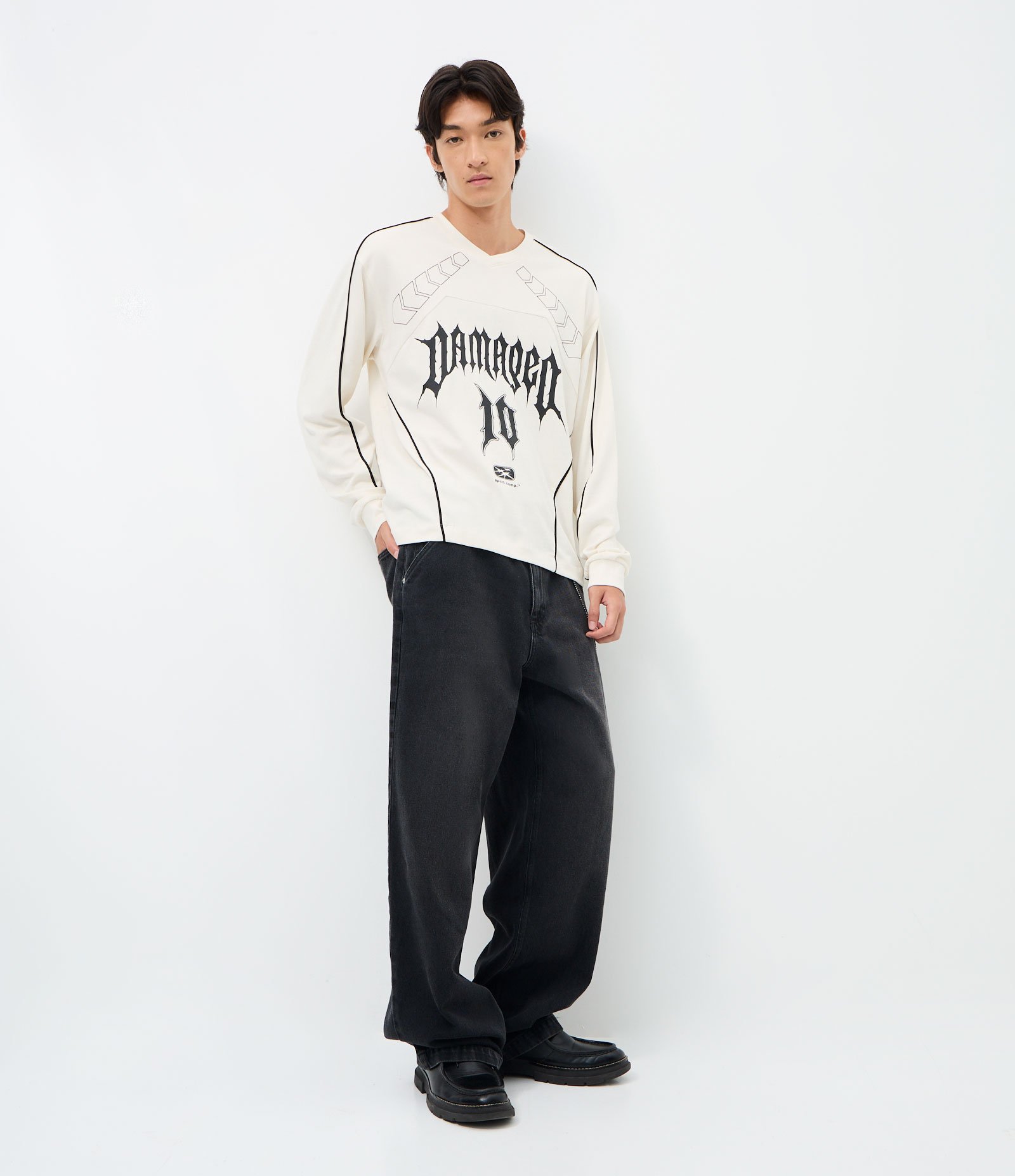 Camiseta Manga Longa Boxy com Recortes e Estampa Branco 3