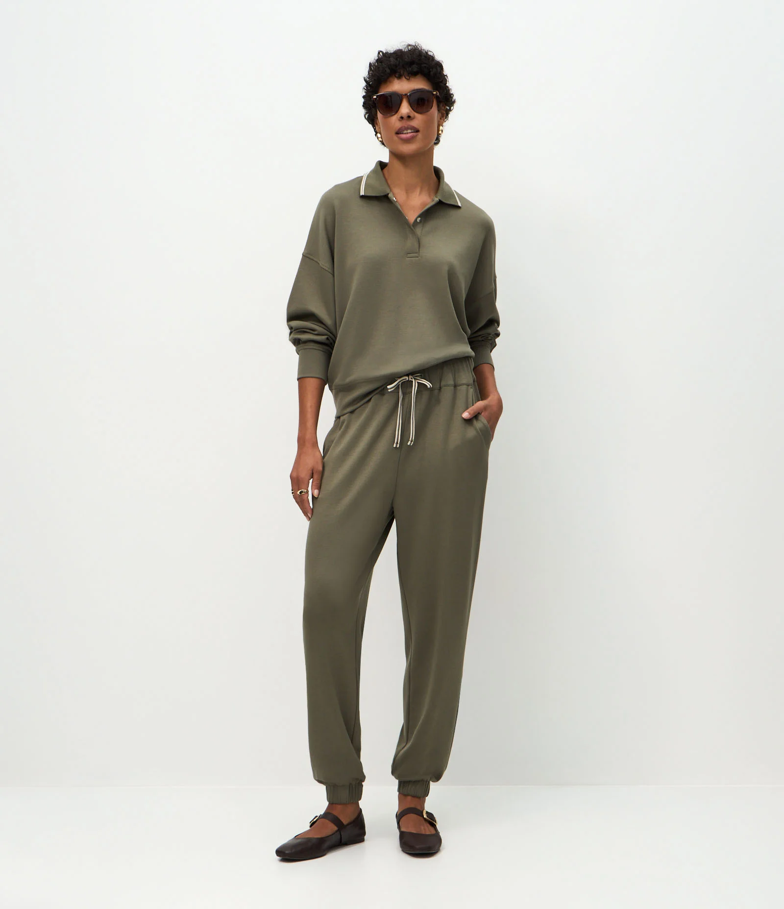 Casaco Fechado em Moletom com Gola Polo e Detalhe Constrastante Verde 2