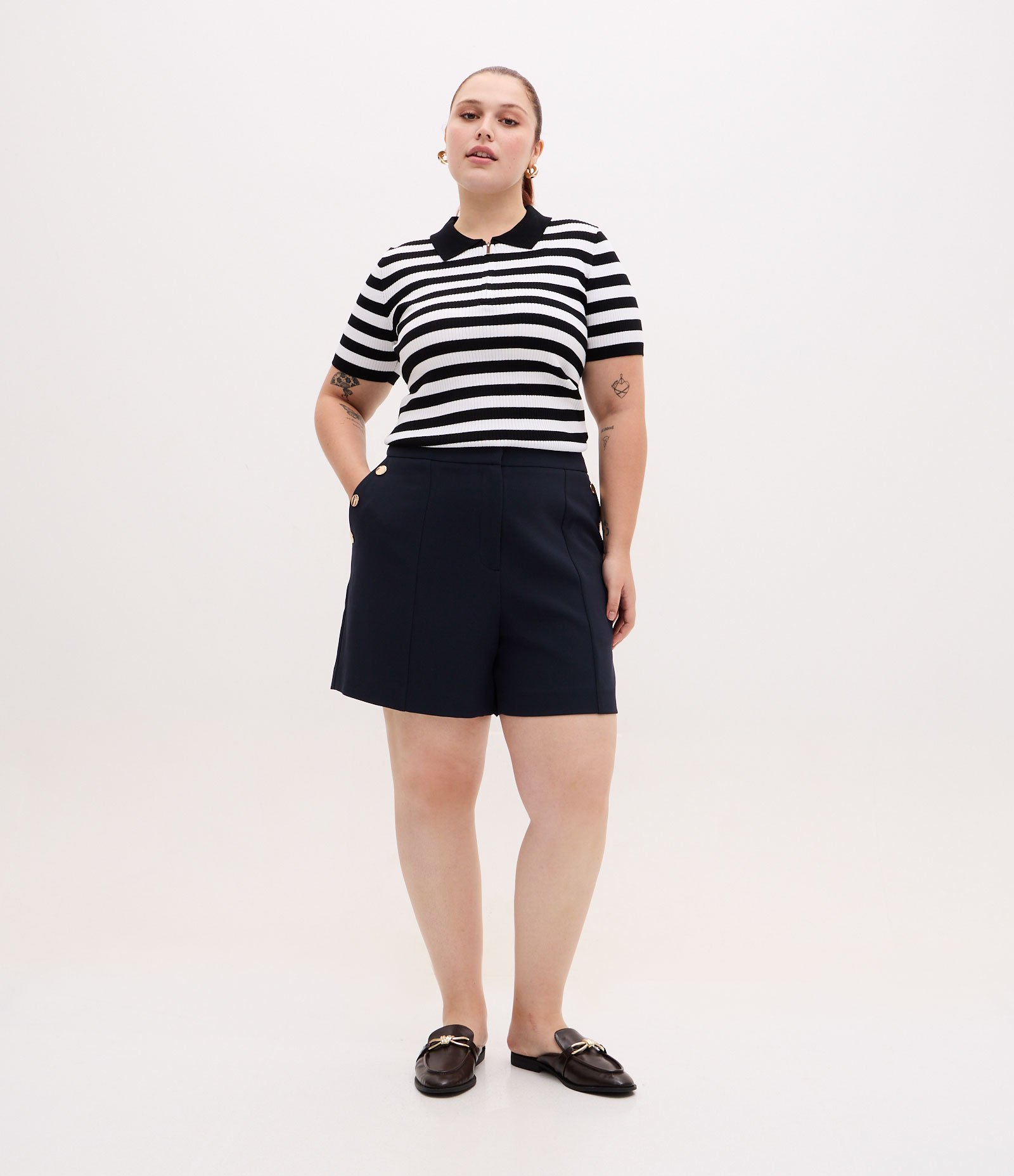 Blusa em Tricô com Listras e Gola Polo Curve & Plus Size Preto/Branco 2