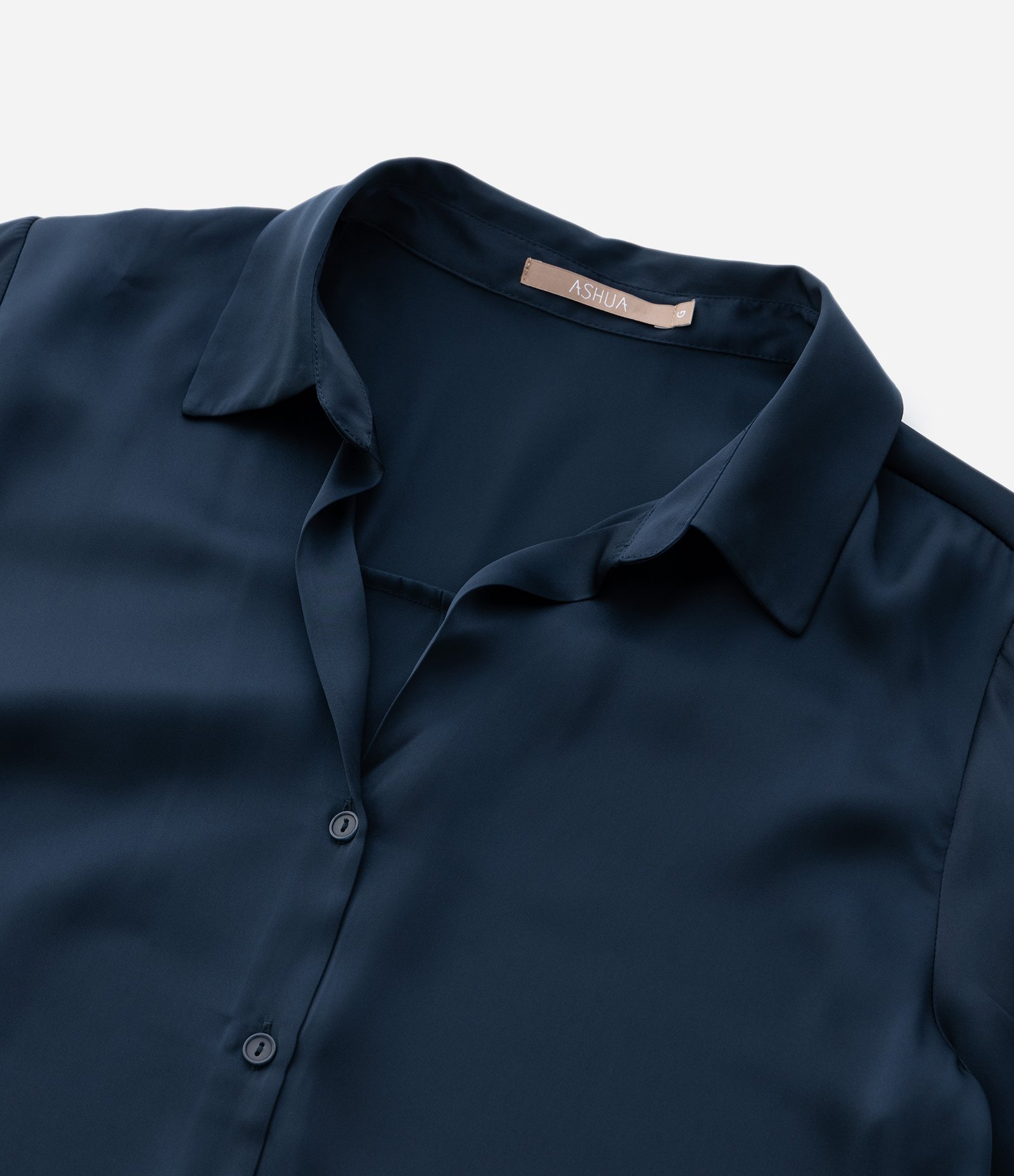 Camisa Regular em Cetim com Vista de Botões Azul Marinho 5
