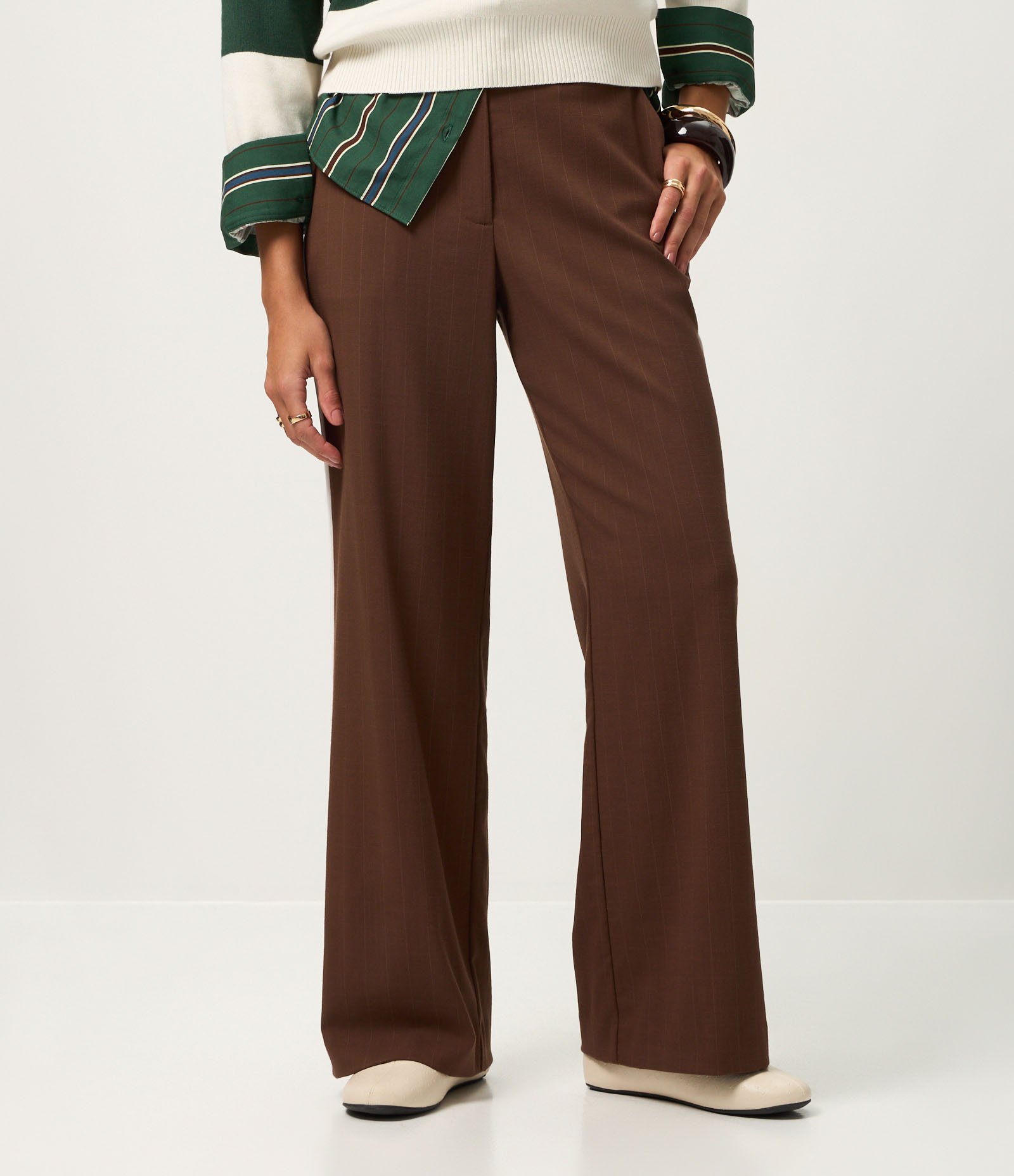 Calça Reta em Alfaiataria com Listras Fio Tinto Marrom 2