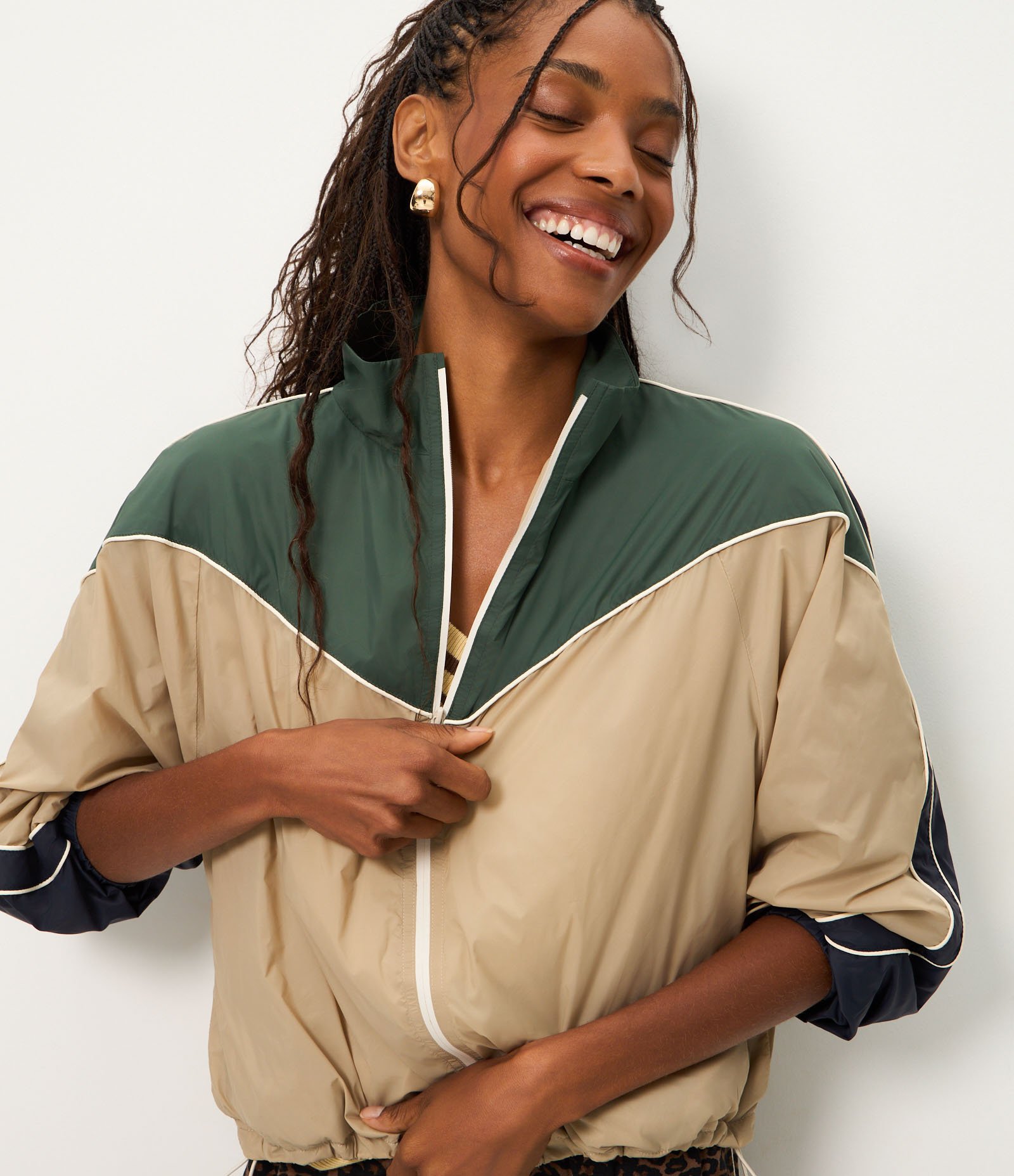 Jaqueta Corta Vento Tricolor com Gola Alta Multicores 8