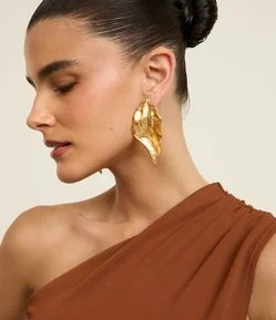 Maxi Brinco em Metal Formato Folha Orgânica