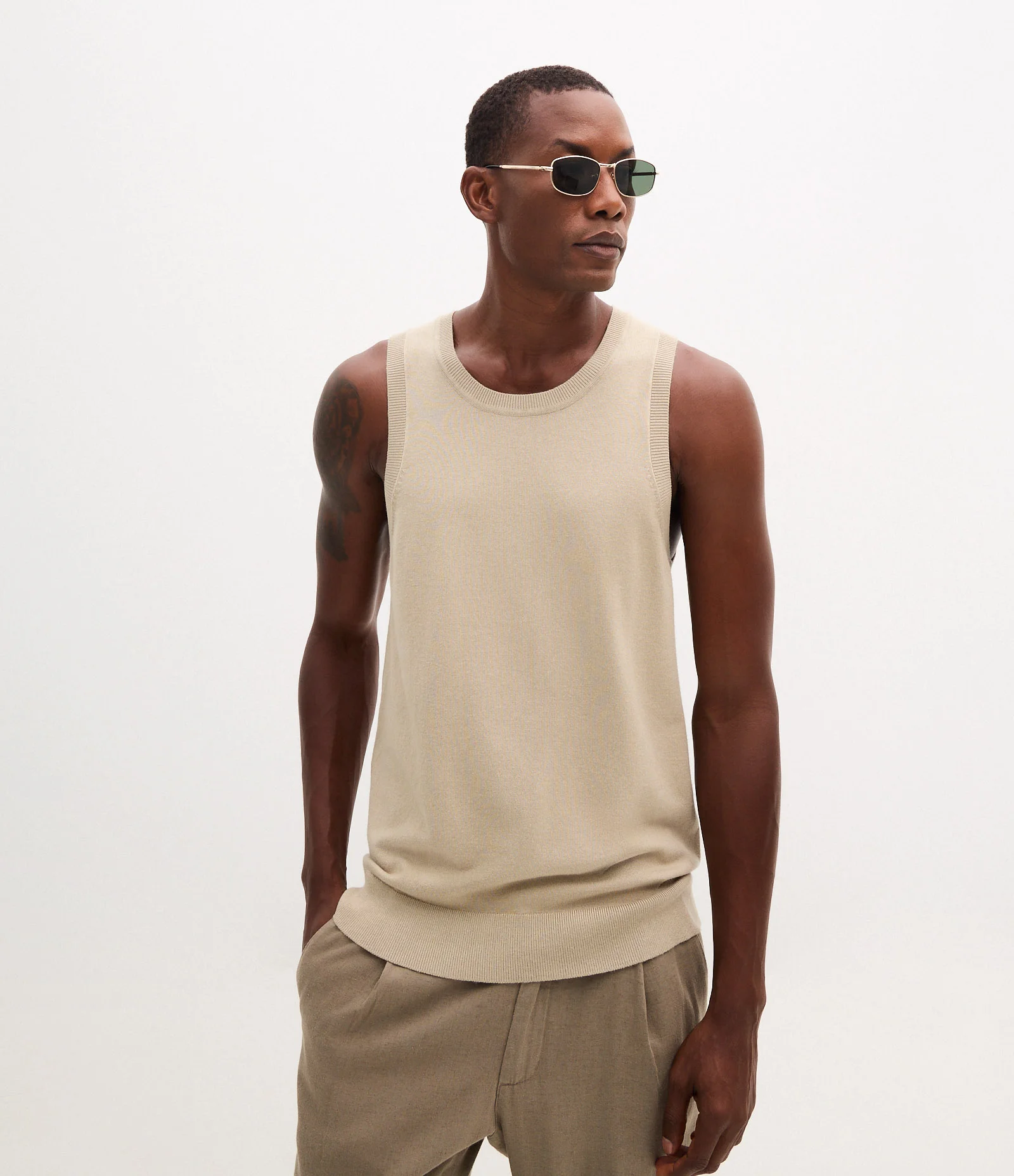 Regata Muscle Texturizado em Viscose Bege 1