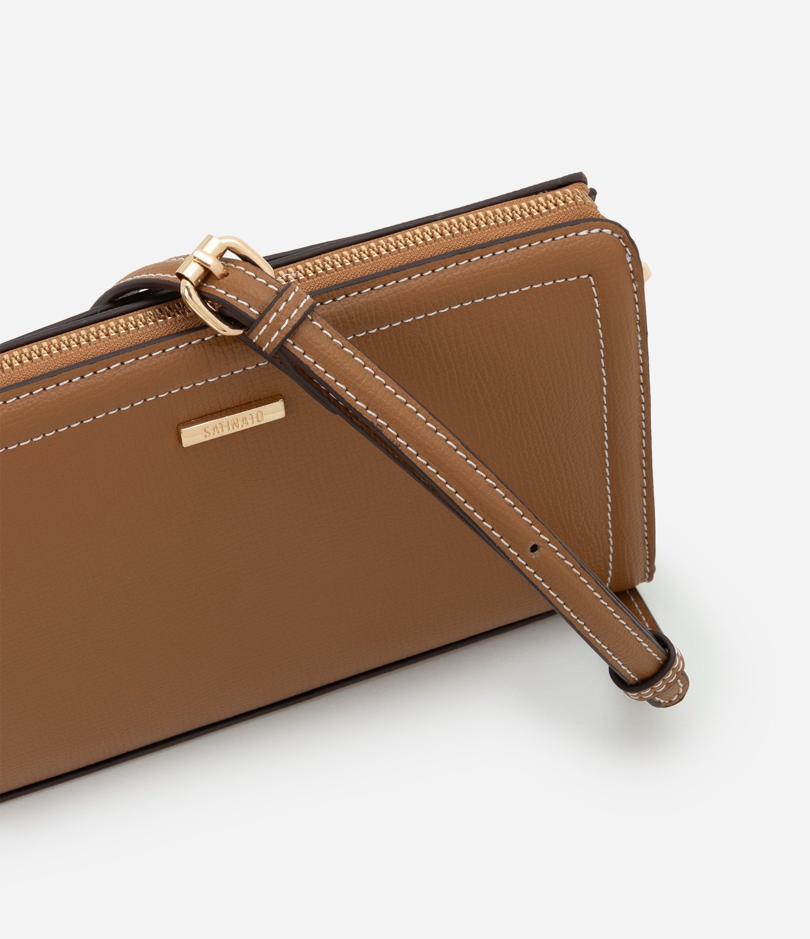 Bolsa Pequena com Alça Transversal e Detalhes Metalizados Camel-AC 6