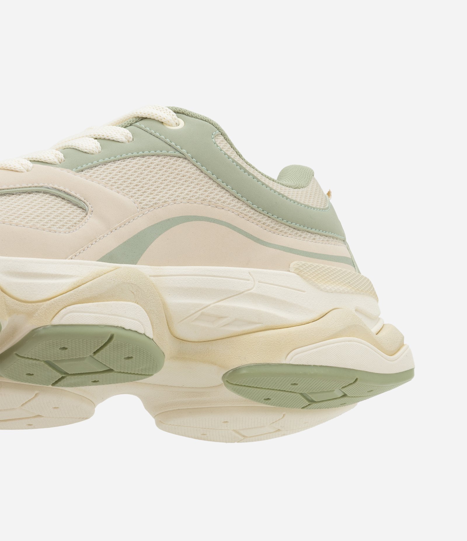 Tênis Dad Sneaker com Recortes e Texturizado Verde 3