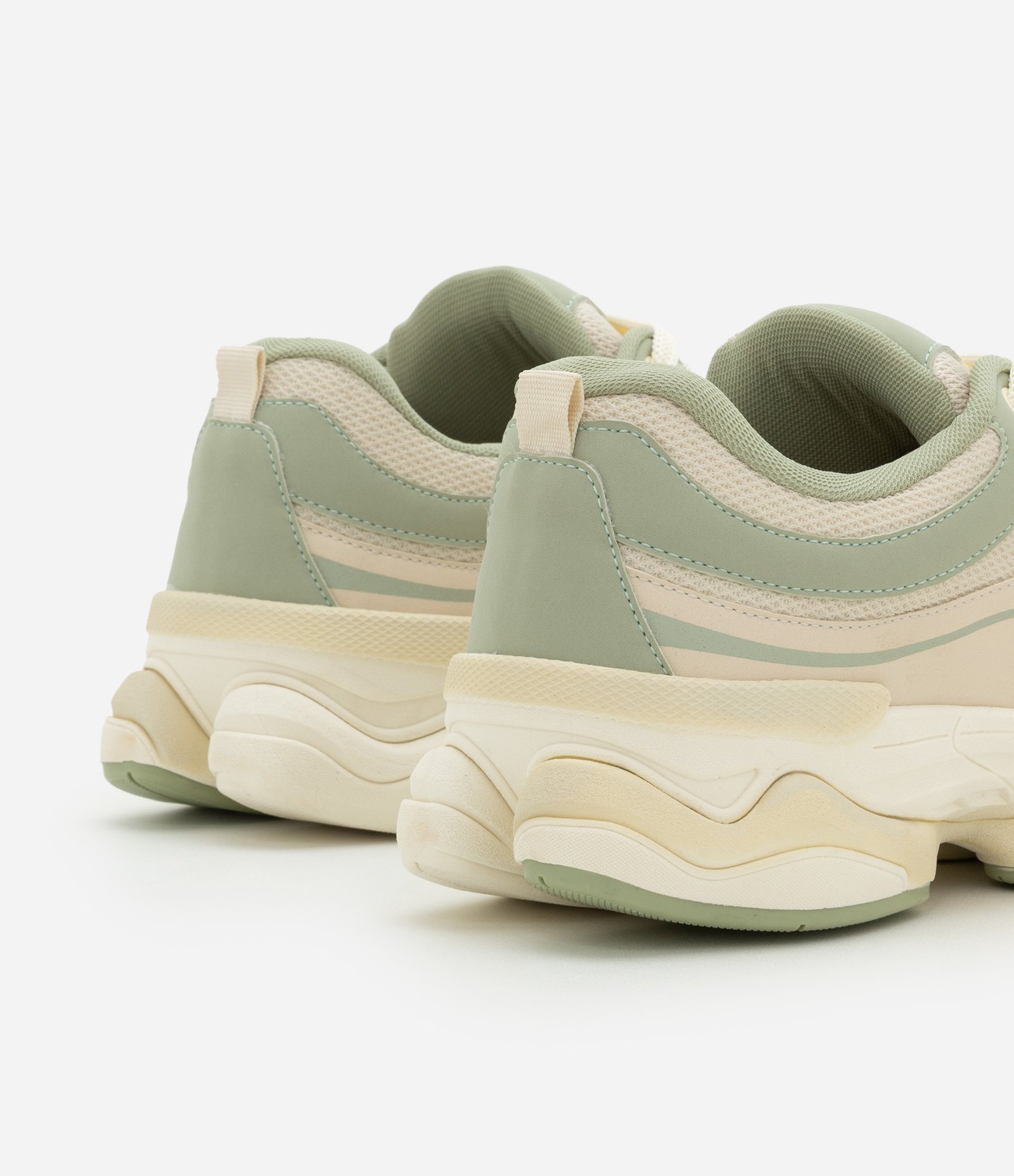 Tênis Dad Sneaker com Recortes e Texturizado Verde 5