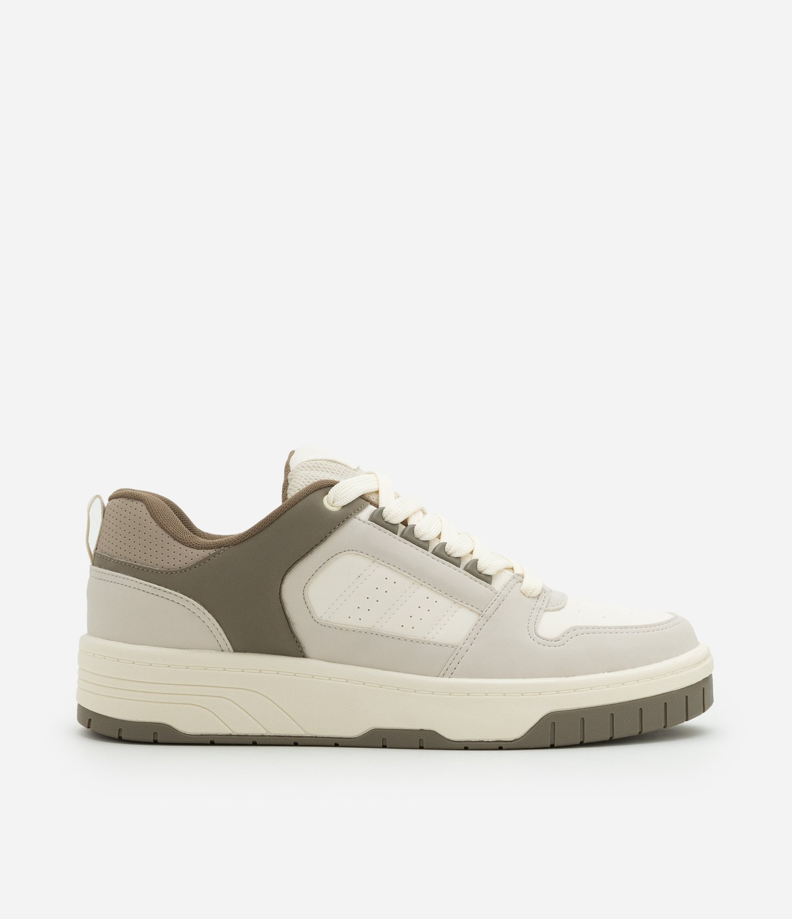 Tênis Street Cano Baixo com Recortes Contrastantes Verde 1