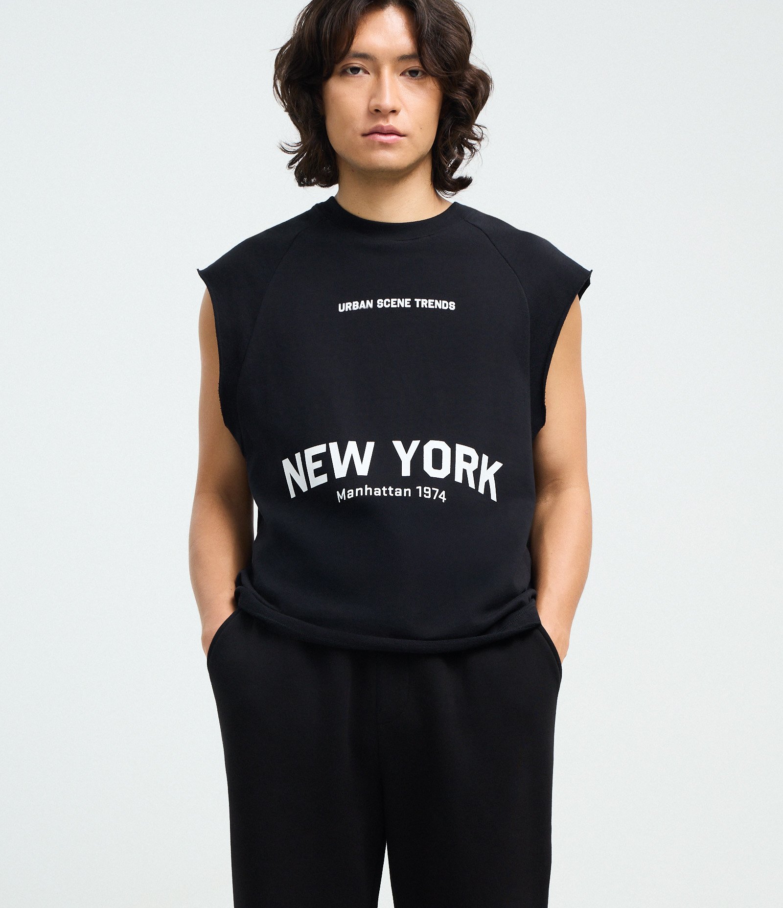 Calça Jogger em Moletom com Felpa e Punho Ajustado Preto 4