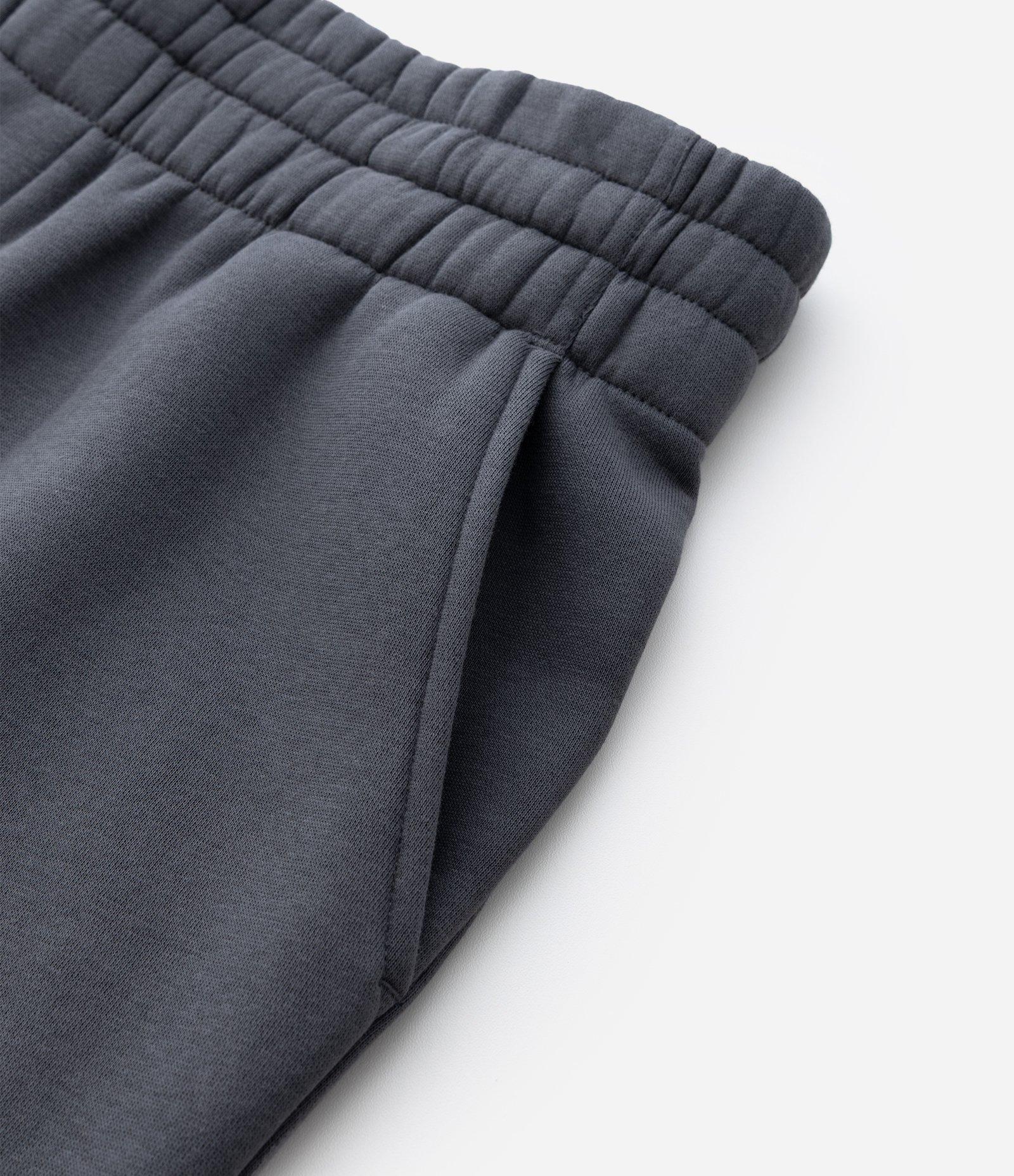 Calça Jogger em Moletom com Felpa e Punho Ajustado Cinza Chumbo 5