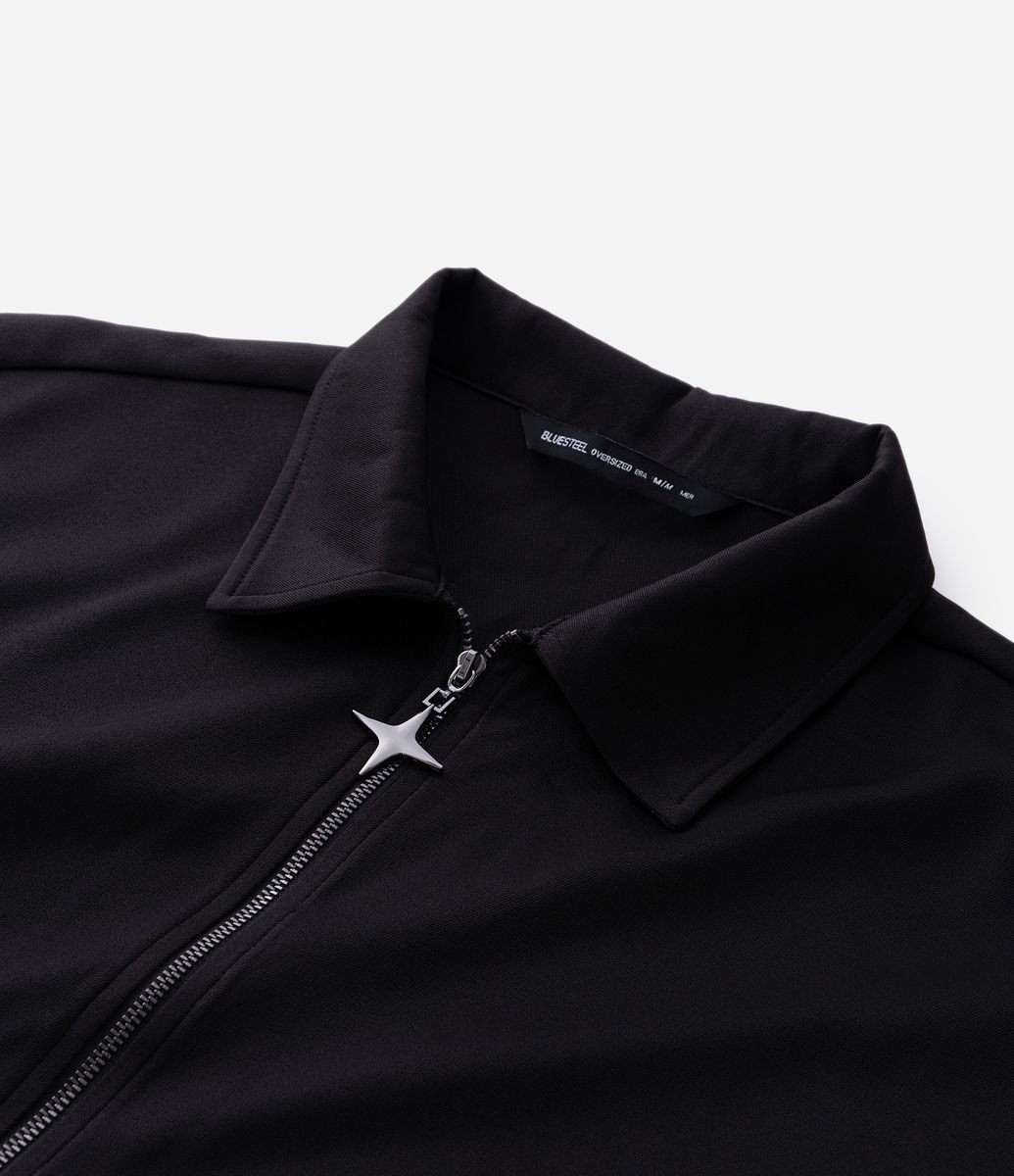 Camisa Manga Curta Lisa com Zíper de Cruz Preto