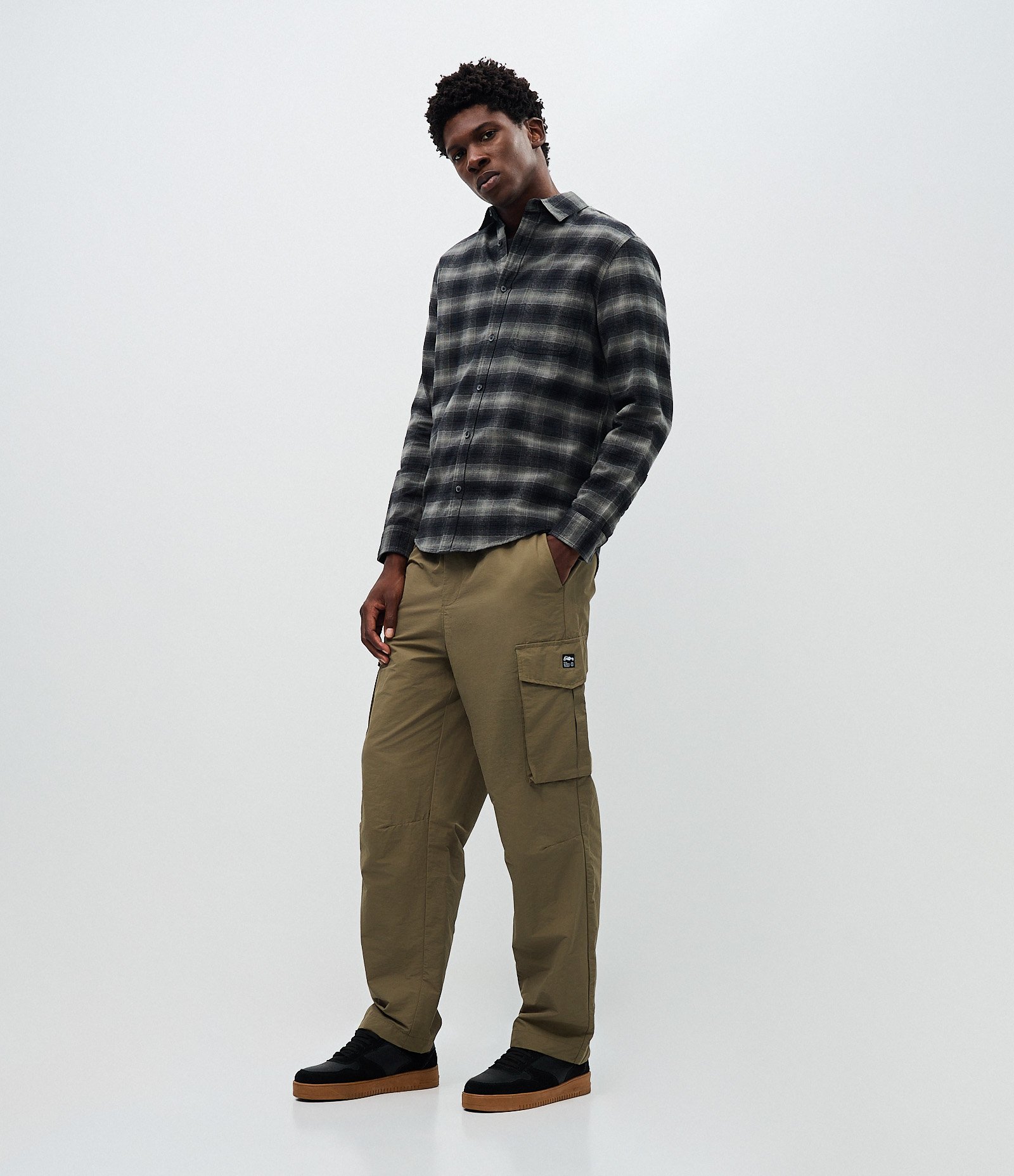 Calça Cargo Super Baggy com Ajuste na Barra Verde 1