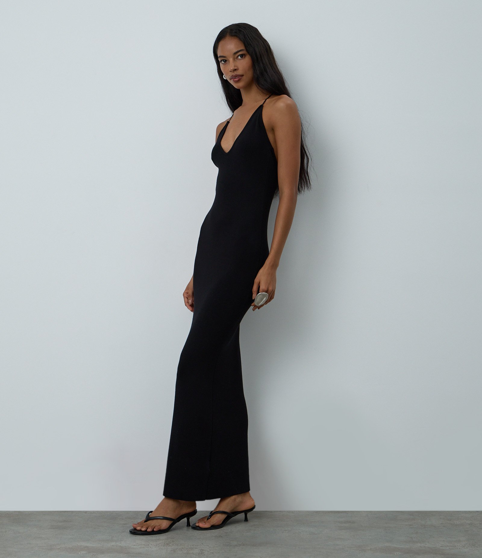 Vestido Midi em Tricô com Decote V e Renda nas Costas Preto 1
